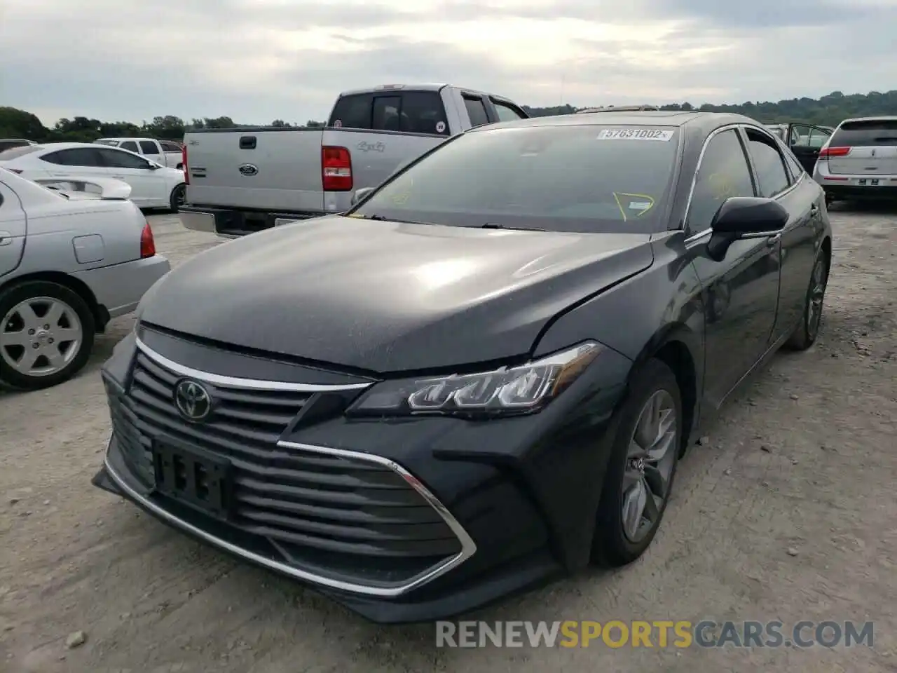 2 Photograph of a damaged car 4T1BZ1FB9KU034202 TOYOTA AVALON 2019