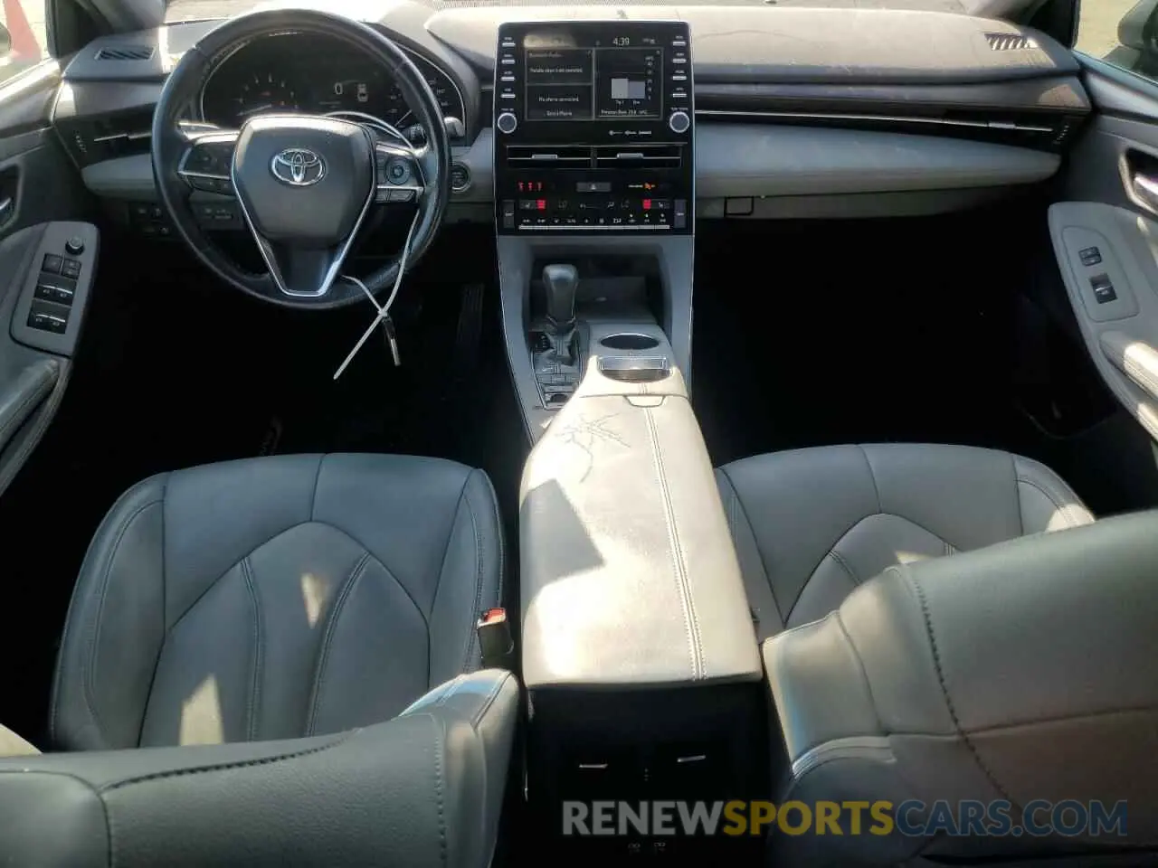 8 Photograph of a damaged car 4T1BZ1FB9KU035799 TOYOTA AVALON 2019