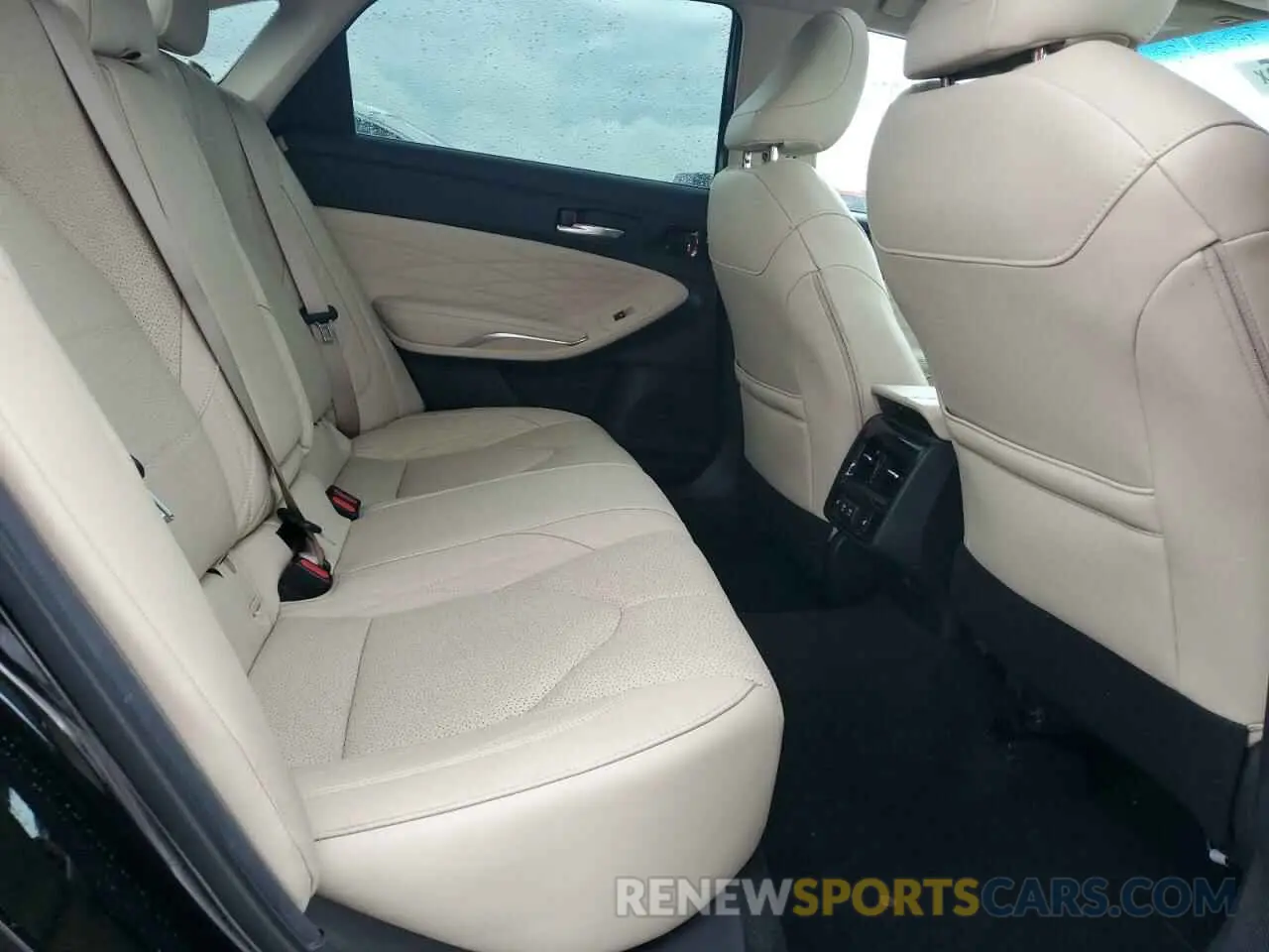 10 Photograph of a damaged car 4T1BZ1FB9KU037004 TOYOTA AVALON 2019