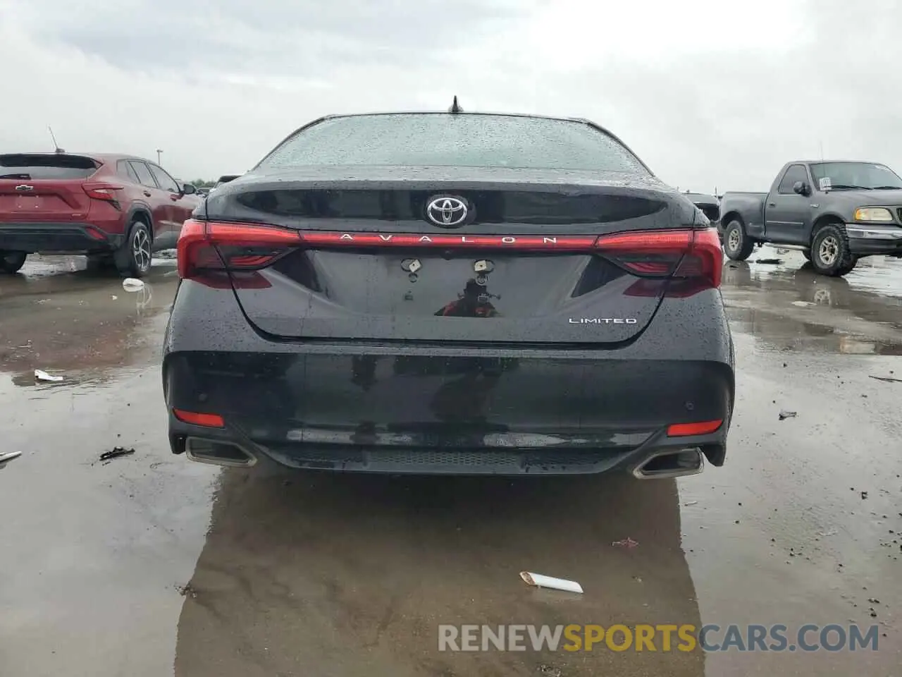 6 Photograph of a damaged car 4T1BZ1FB9KU037004 TOYOTA AVALON 2019
