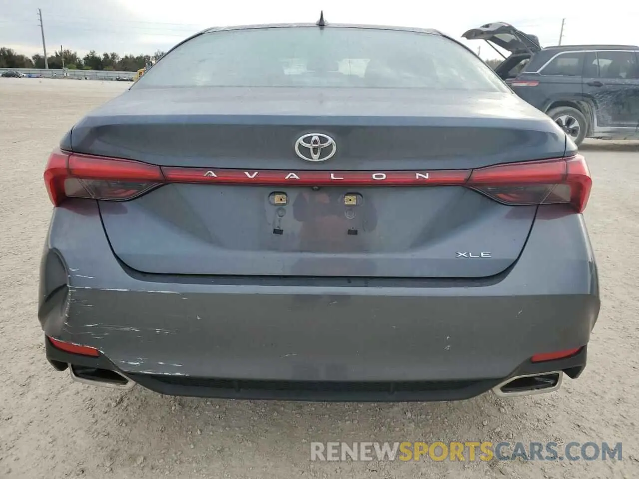 6 Photograph of a damaged car 4T1BZ1FBXKU027095 TOYOTA AVALON 2019