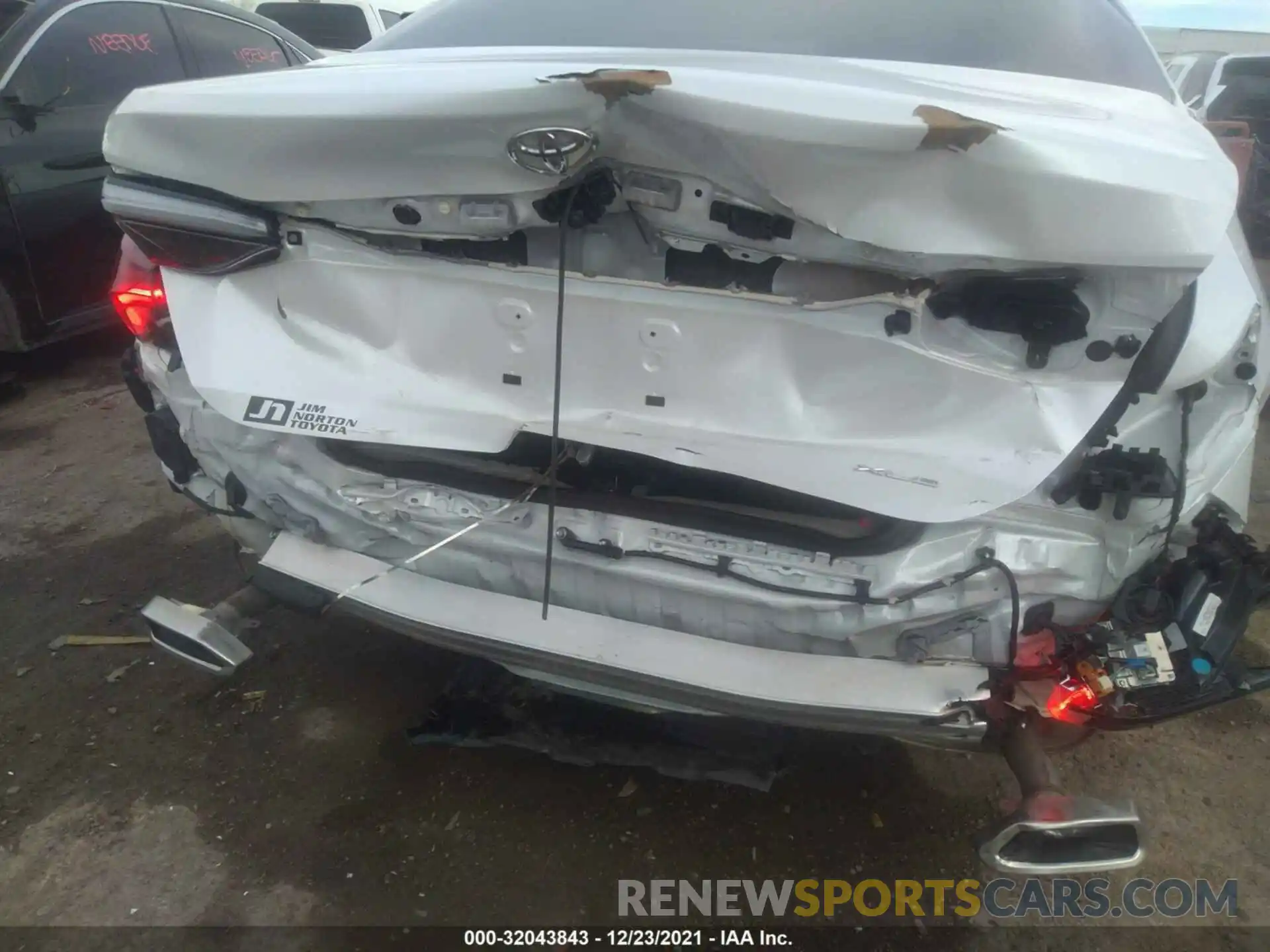 6 Photograph of a damaged car 4T1BZ1FBXKU031423 TOYOTA AVALON 2019