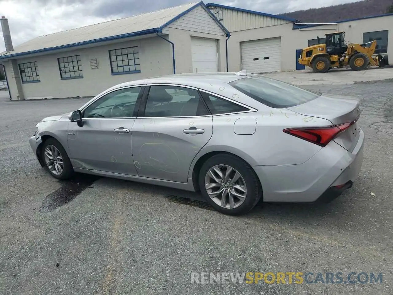 2 Photograph of a damaged car 4T1A21FB3LU017705 TOYOTA AVALON 2020