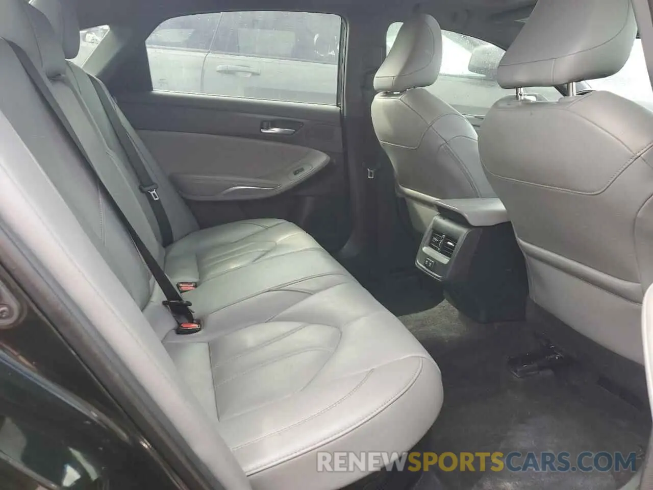 10 Photograph of a damaged car 4T1A21FB4LU018412 TOYOTA AVALON 2020