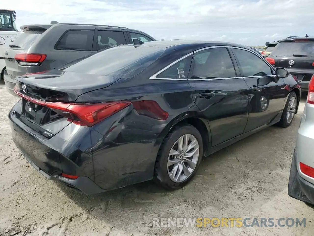 3 Photograph of a damaged car 4T1A21FB4LU018412 TOYOTA AVALON 2020
