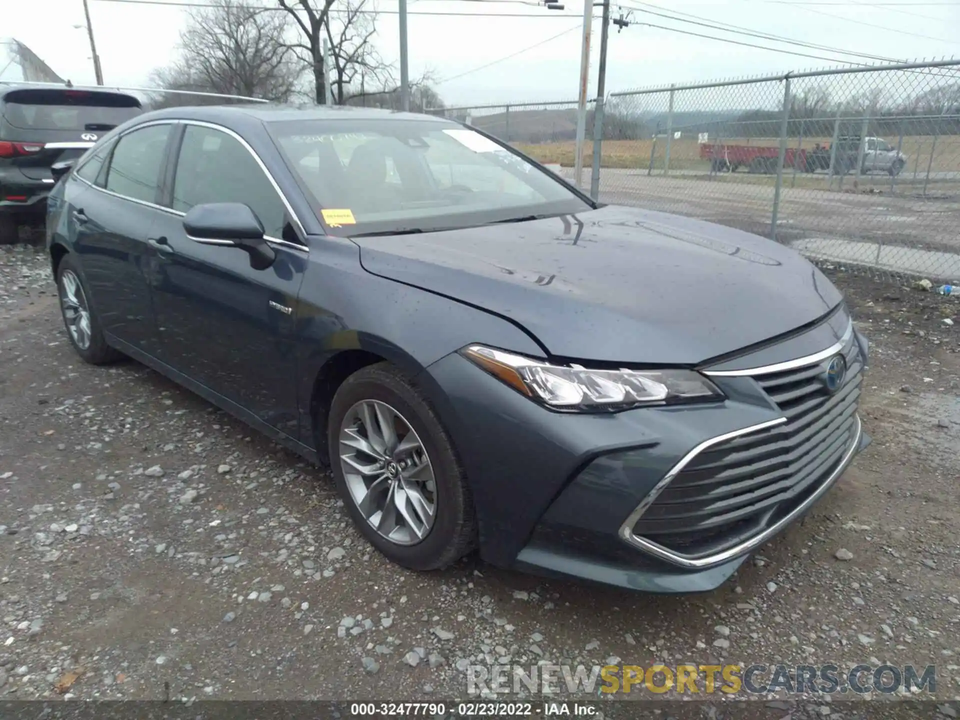 1 Photograph of a damaged car 4T1A21FB9LU014663 TOYOTA AVALON 2020