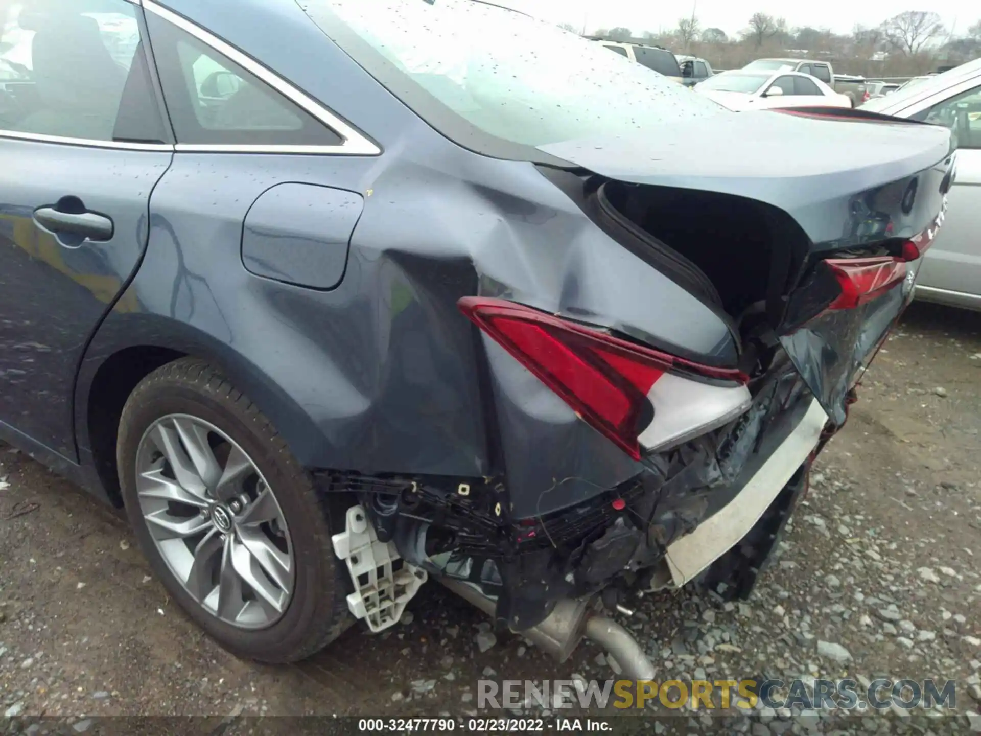 6 Photograph of a damaged car 4T1A21FB9LU014663 TOYOTA AVALON 2020