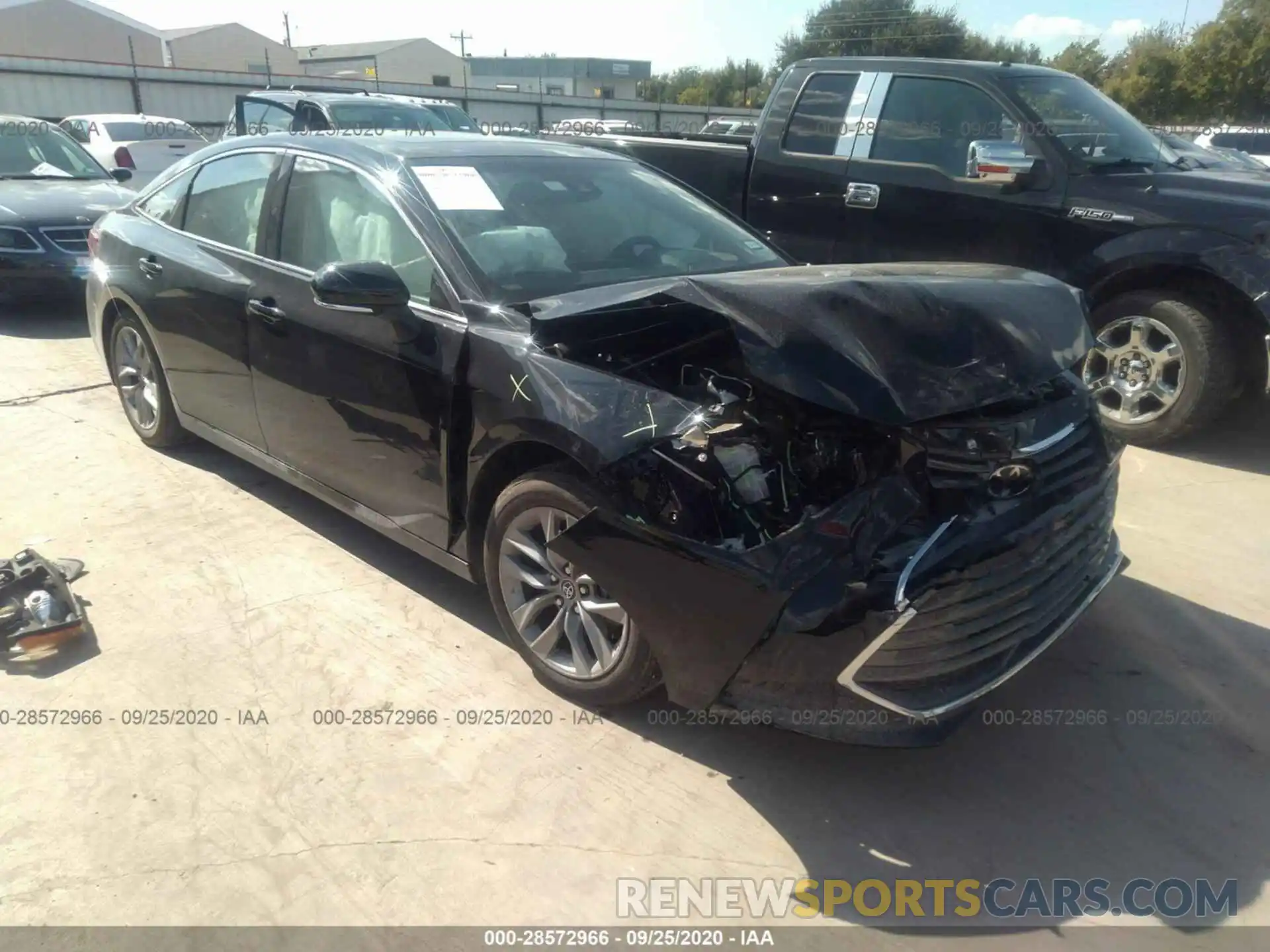 1 Photograph of a damaged car 4T1AZ1FB2LU042851 TOYOTA AVALON 2020