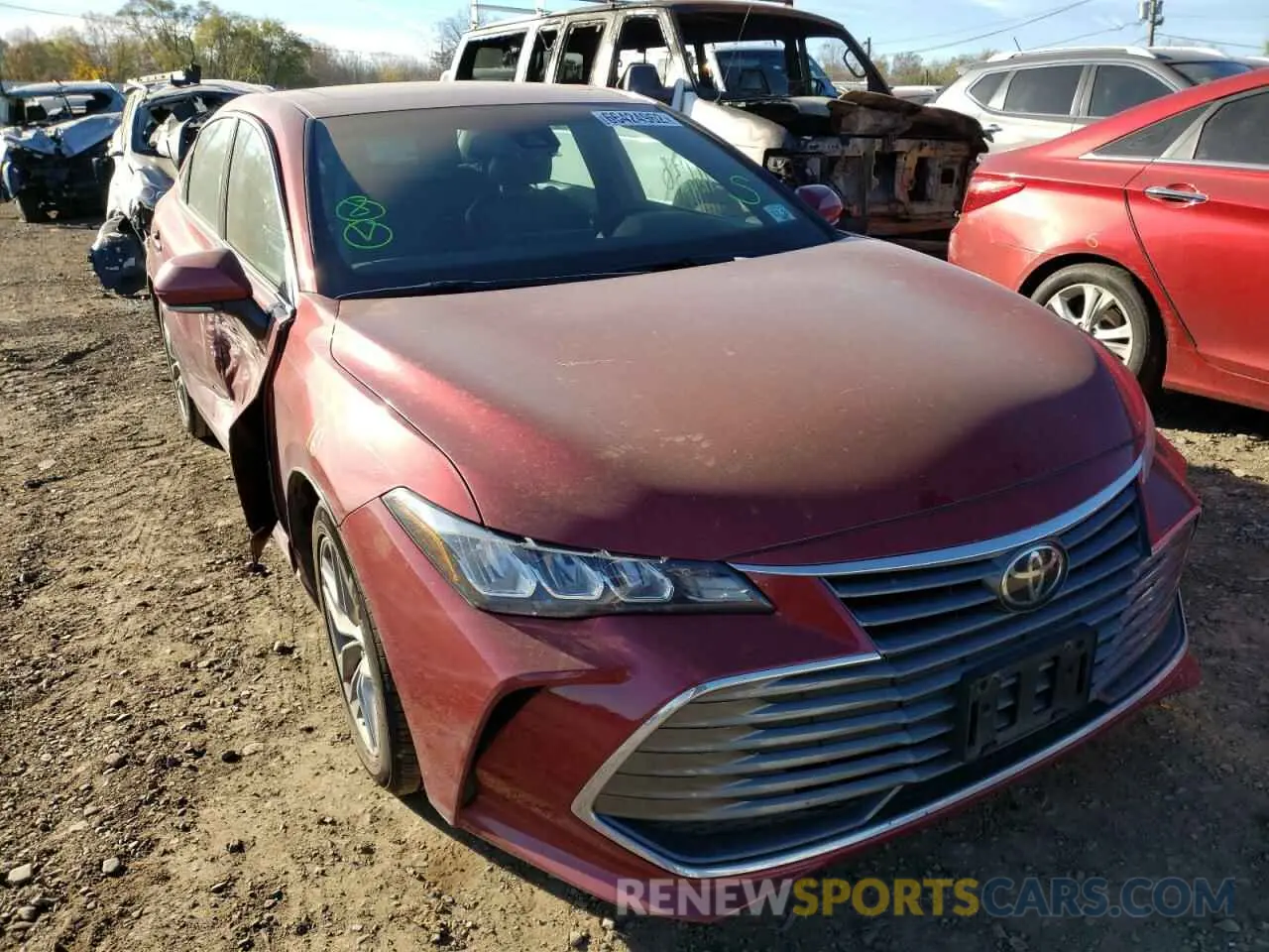 1 Photograph of a damaged car 4T1AZ1FB3LU044320 TOYOTA AVALON 2020