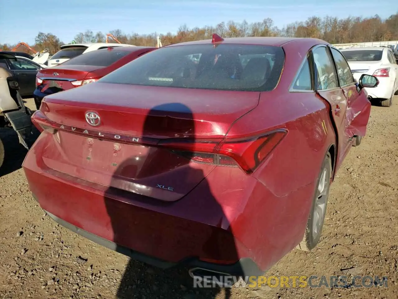 4 Photograph of a damaged car 4T1AZ1FB3LU044320 TOYOTA AVALON 2020