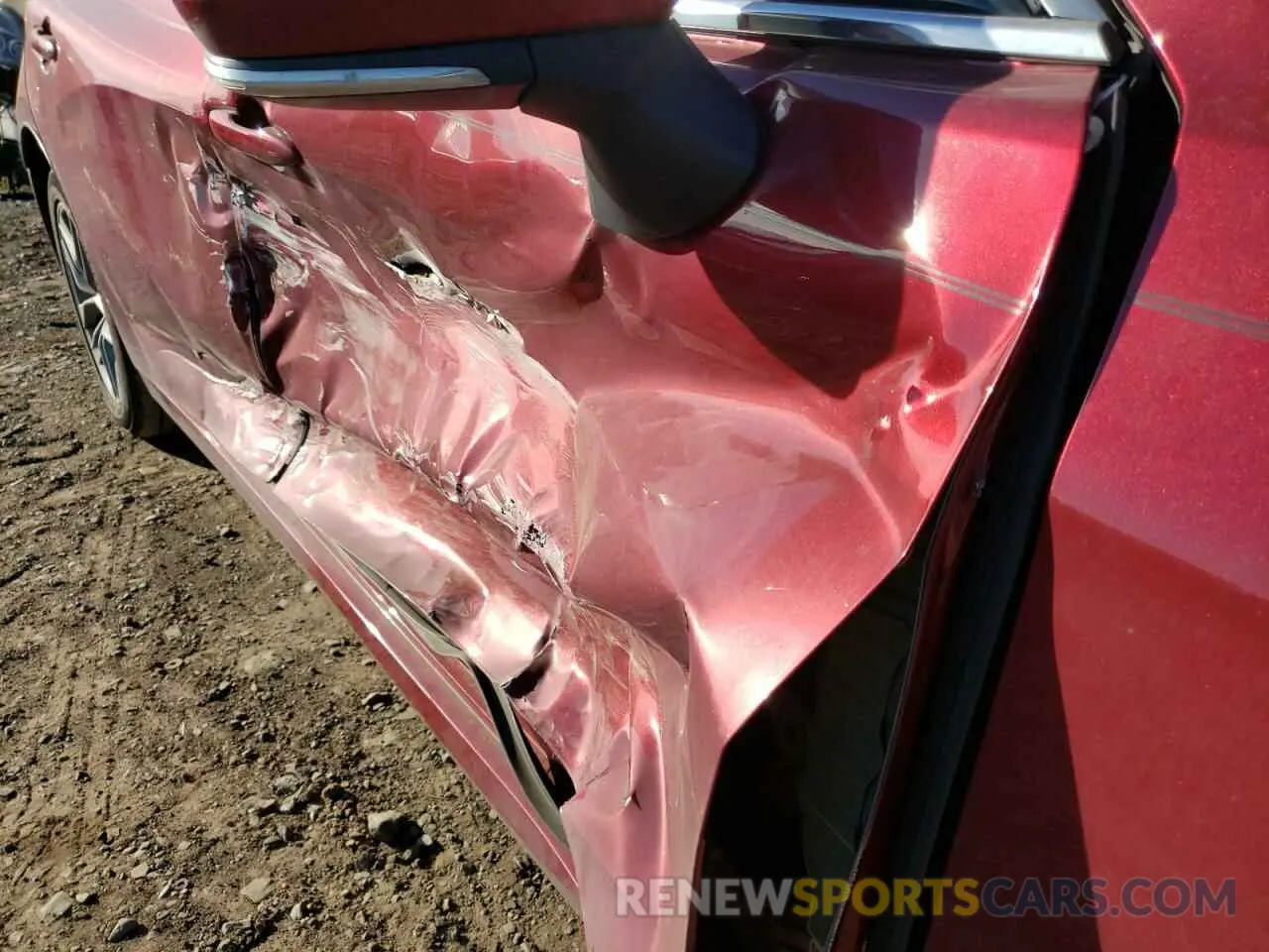 9 Photograph of a damaged car 4T1AZ1FB3LU044320 TOYOTA AVALON 2020