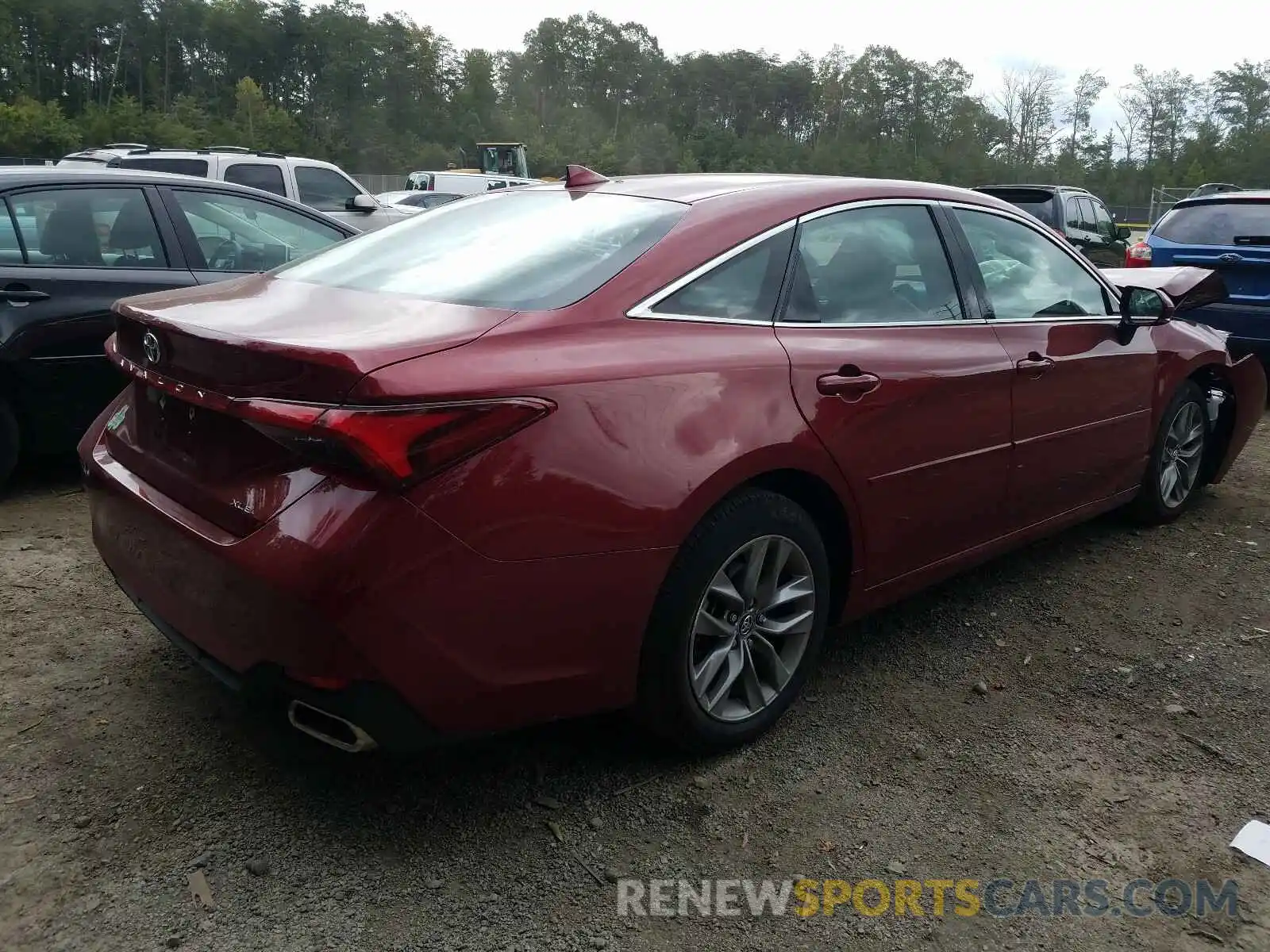 4 Photograph of a damaged car 4T1AZ1FB3LU047184 TOYOTA AVALON 2020