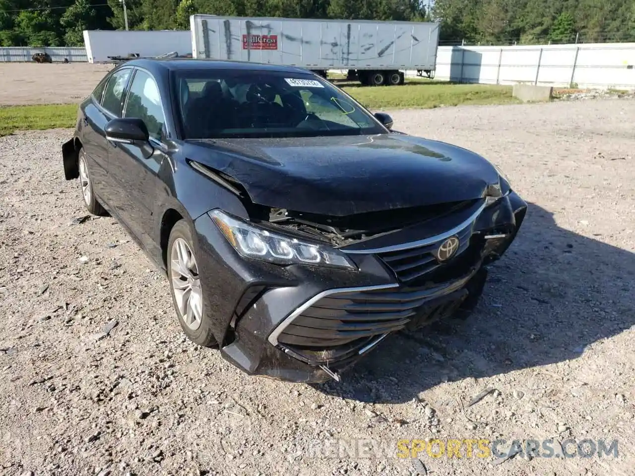 1 Photograph of a damaged car 4T1AZ1FB3LU052160 TOYOTA AVALON 2020