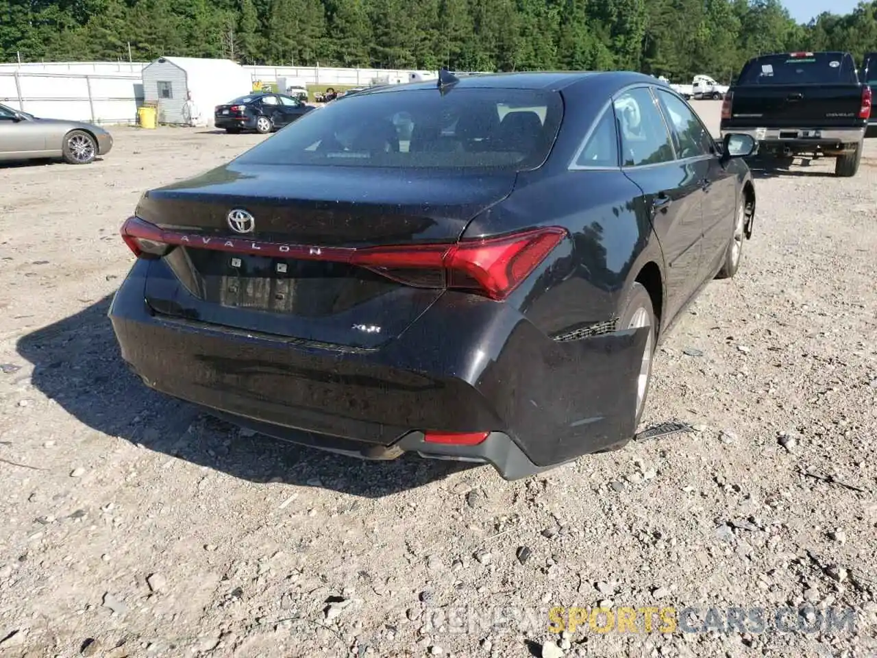 4 Photograph of a damaged car 4T1AZ1FB3LU052160 TOYOTA AVALON 2020