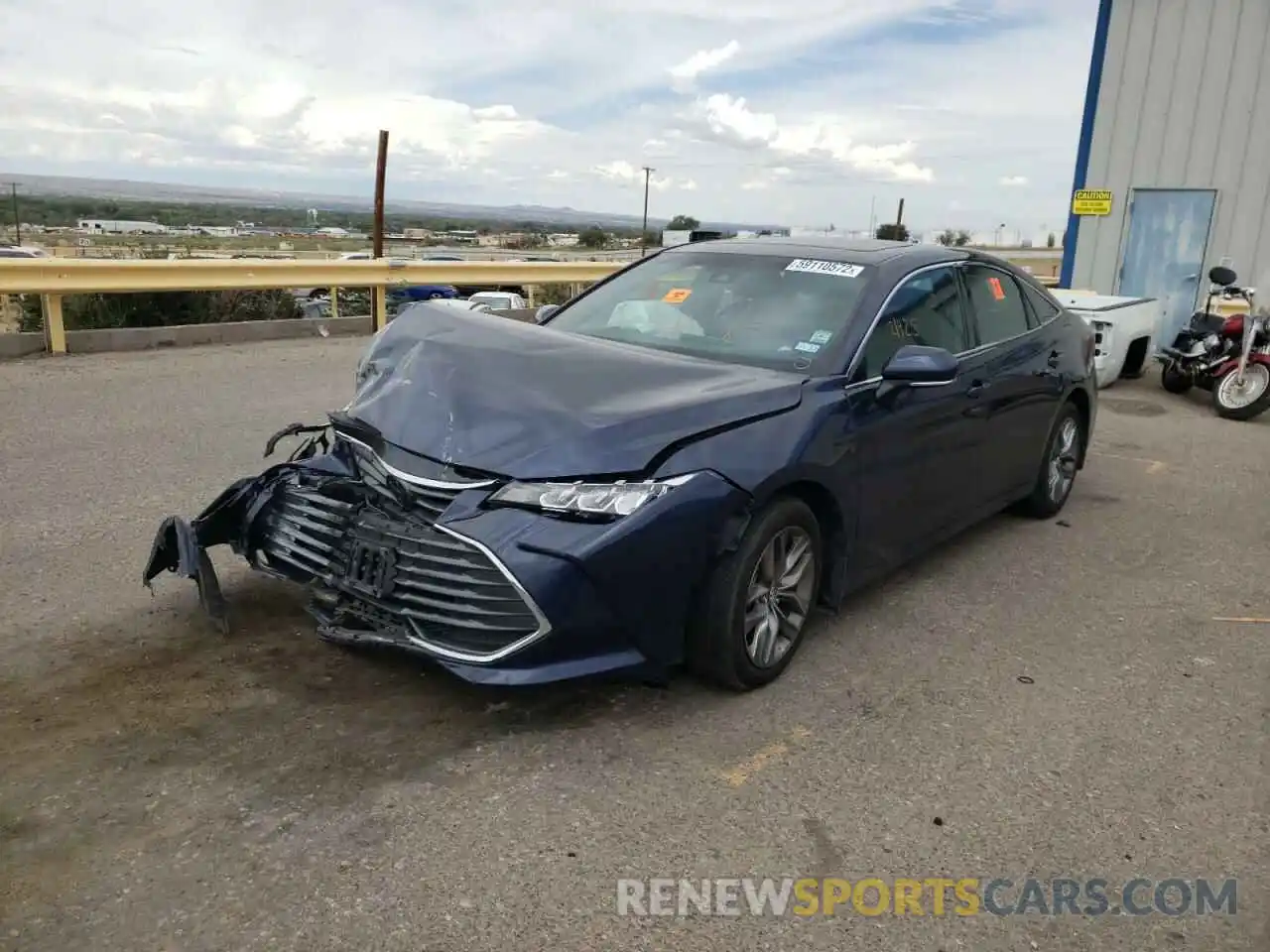 2 Photograph of a damaged car 4T1AZ1FB4LU040843 TOYOTA AVALON 2020