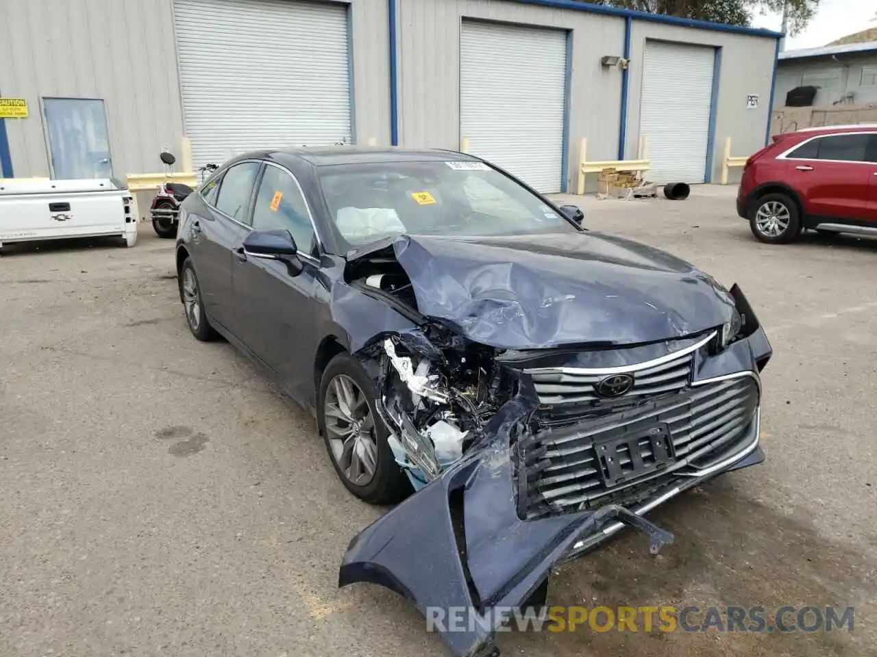 9 Photograph of a damaged car 4T1AZ1FB4LU040843 TOYOTA AVALON 2020