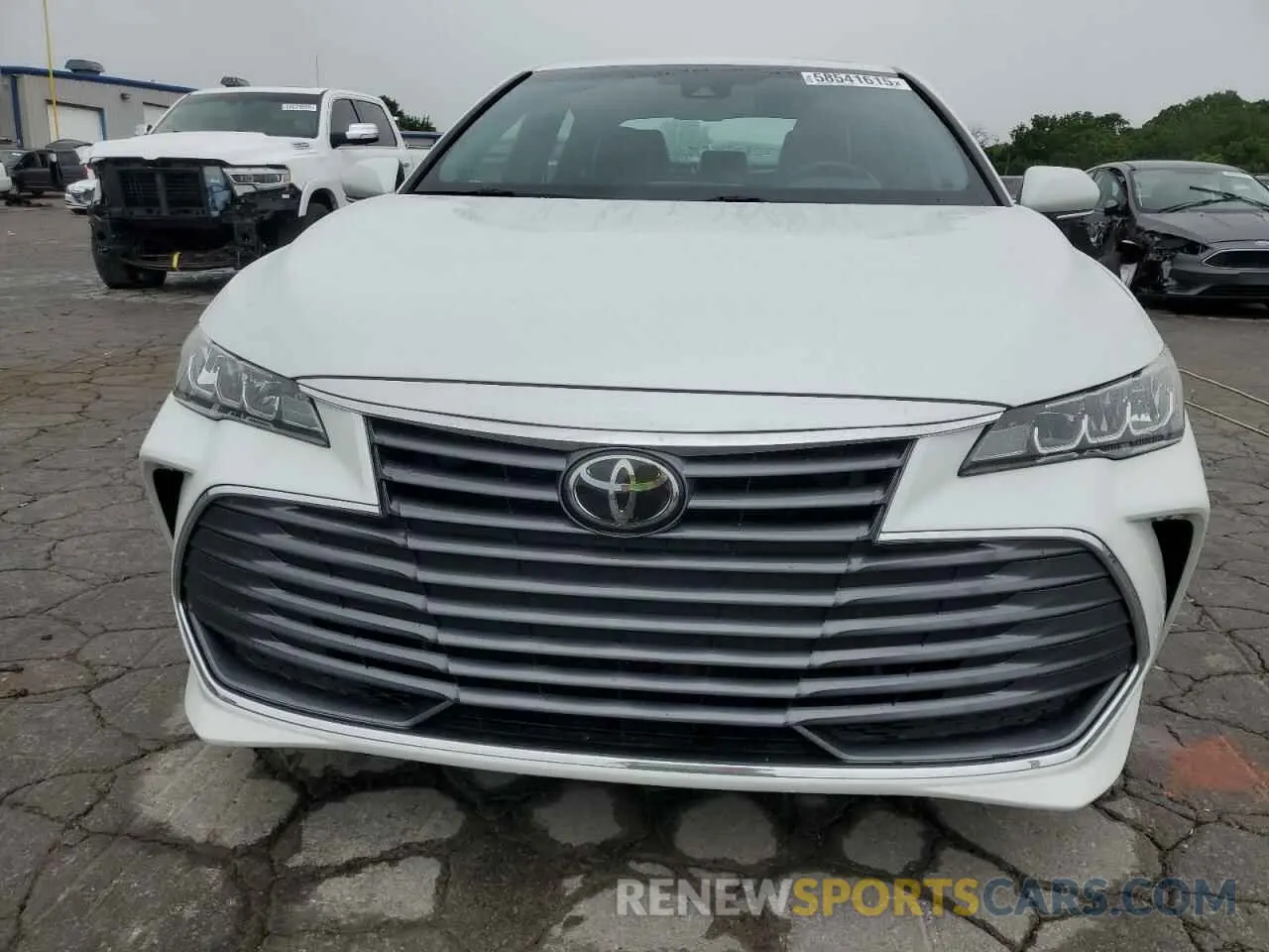 5 Photograph of a damaged car 4T1AZ1FB4LU042477 TOYOTA AVALON 2020