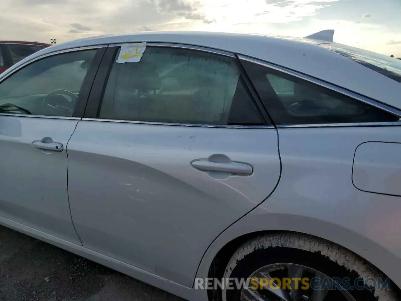 12 Photograph of a damaged car 4T1AZ1FB4LU049610 TOYOTA AVALON 2020