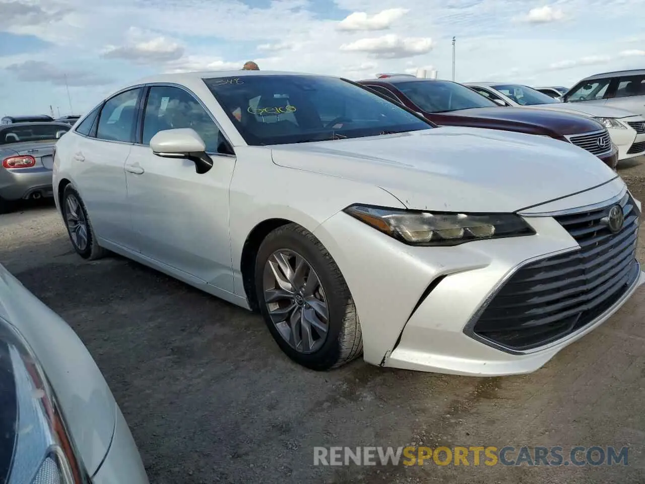 4 Photograph of a damaged car 4T1AZ1FB4LU049610 TOYOTA AVALON 2020