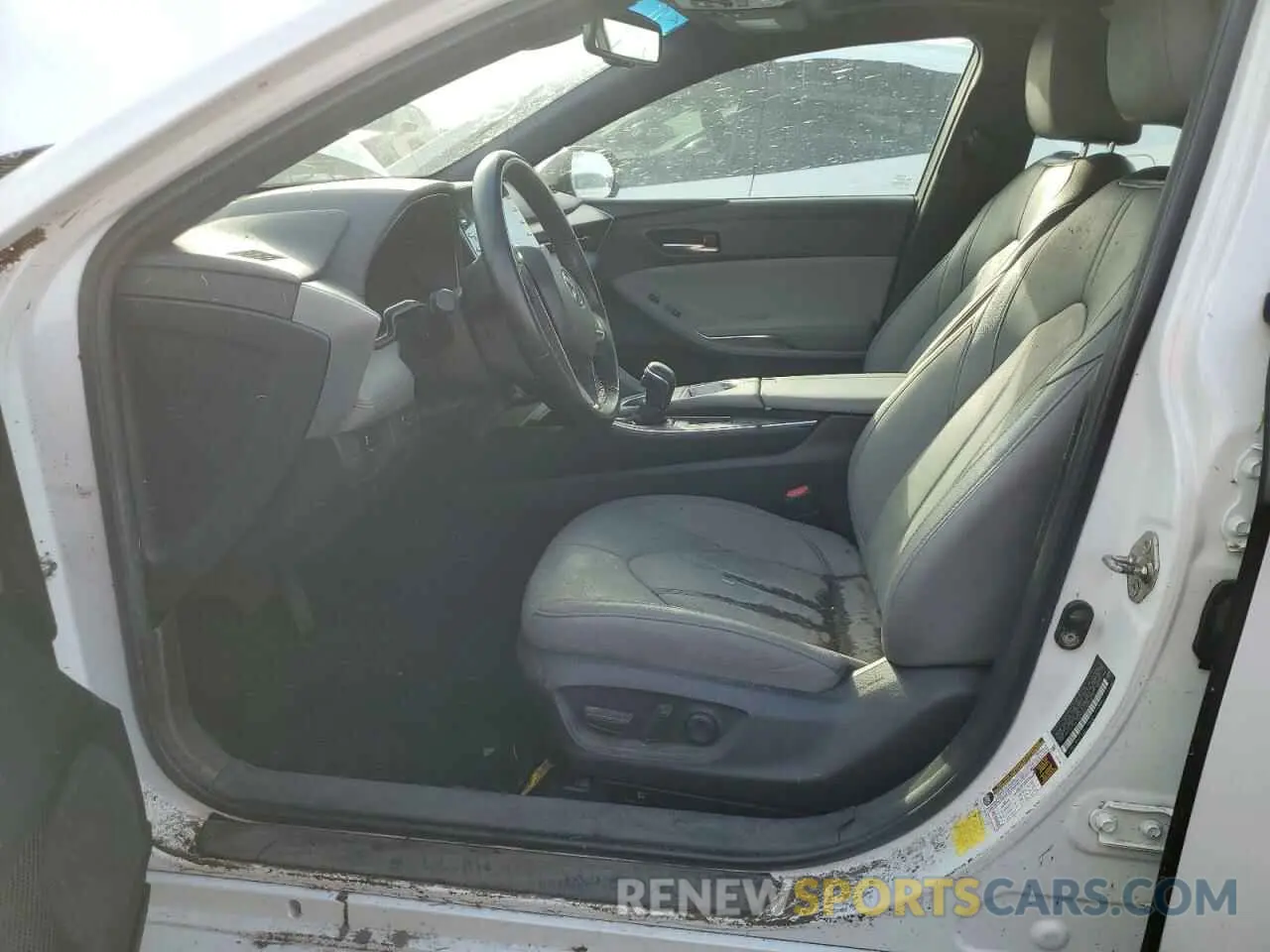 7 Photograph of a damaged car 4T1AZ1FB4LU049610 TOYOTA AVALON 2020