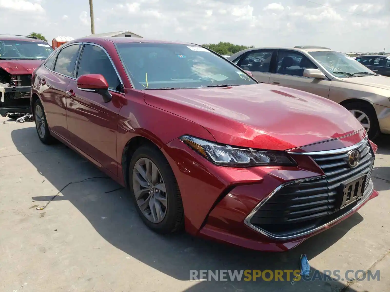 1 Photograph of a damaged car 4T1AZ1FB7LU045602 TOYOTA AVALON 2020