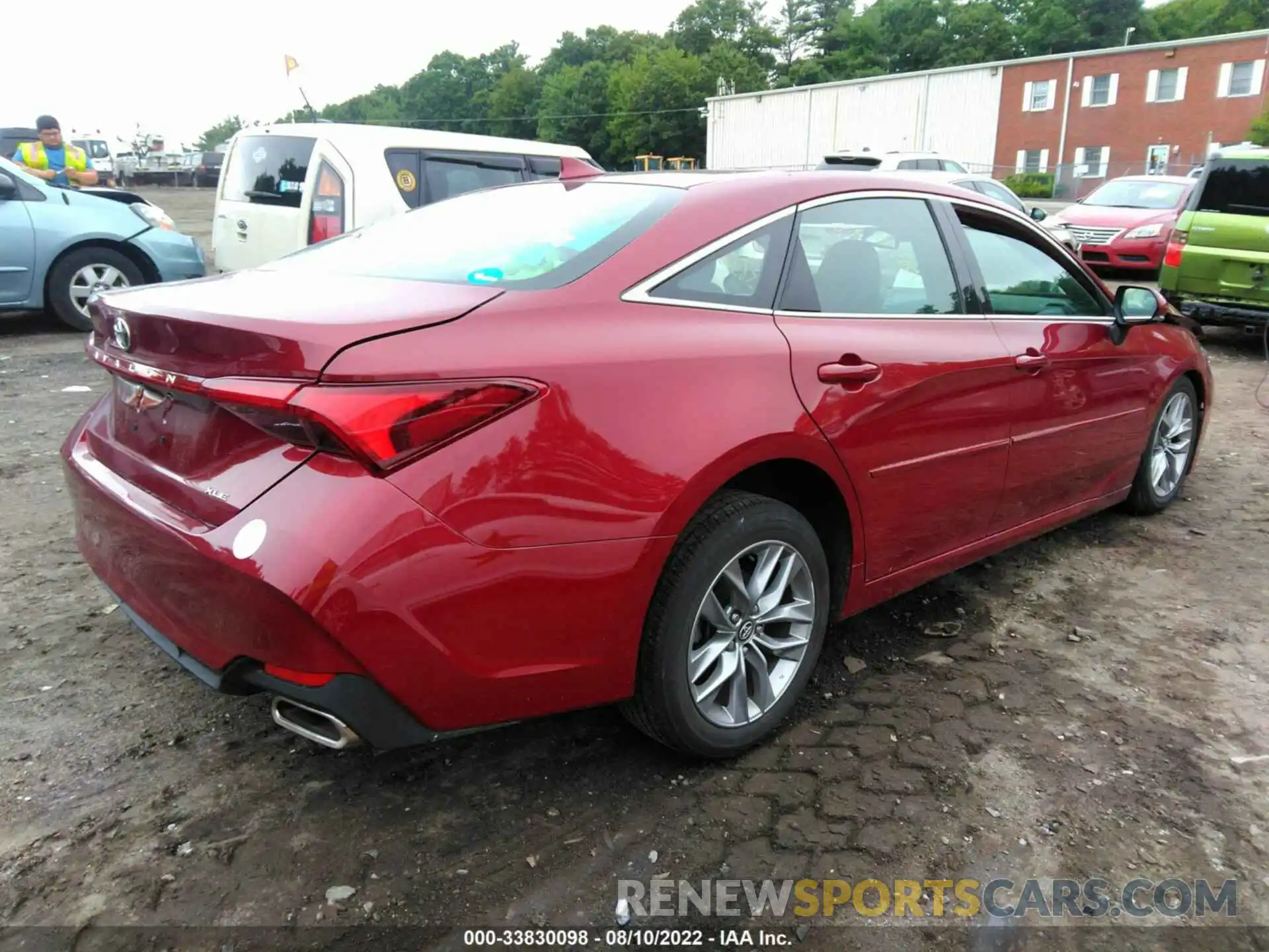 4 Photograph of a damaged car 4T1AZ1FB8LU040537 TOYOTA AVALON 2020