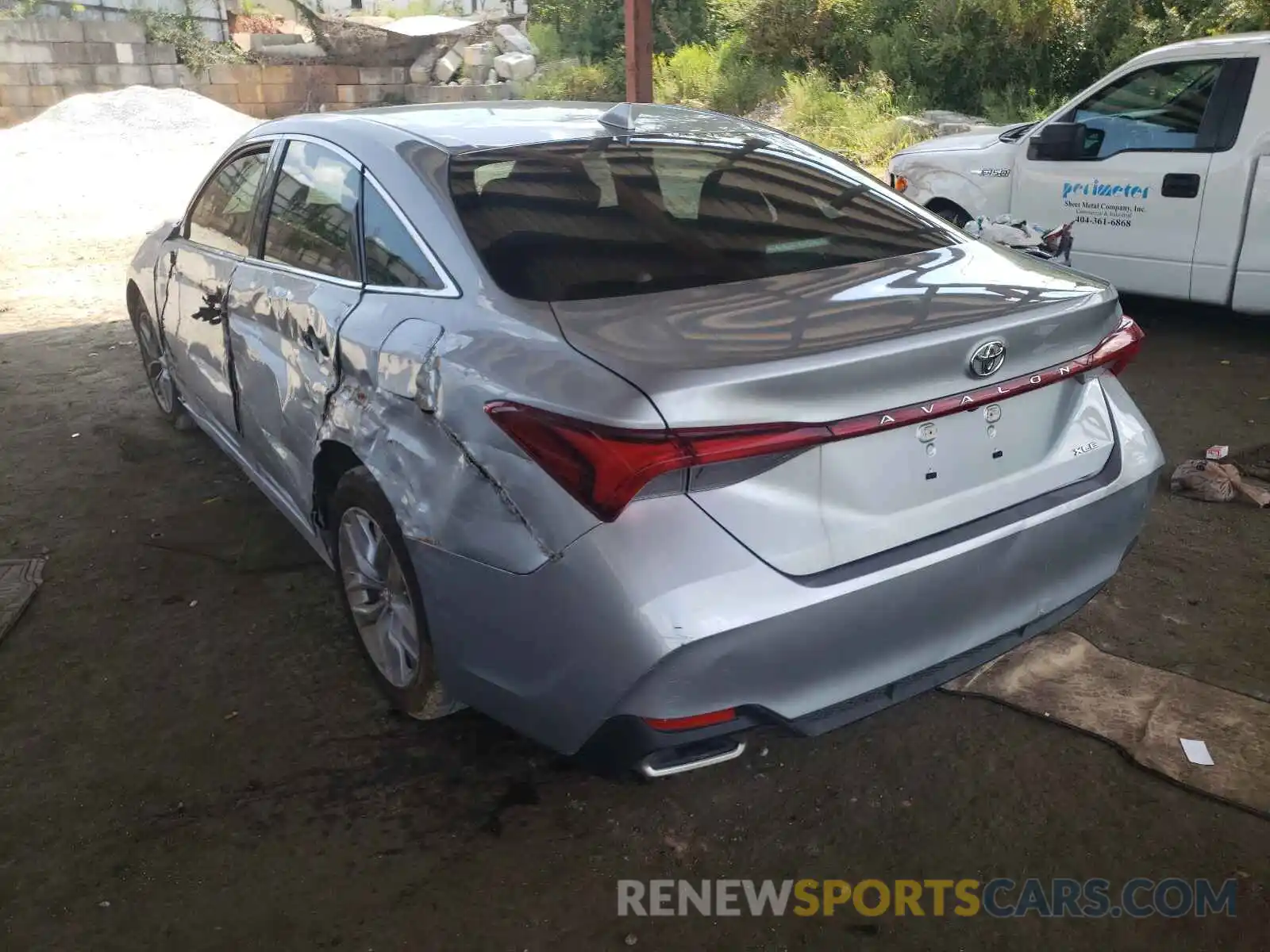 3 Photograph of a damaged car 4T1AZ1FB9LU039753 TOYOTA AVALON 2020