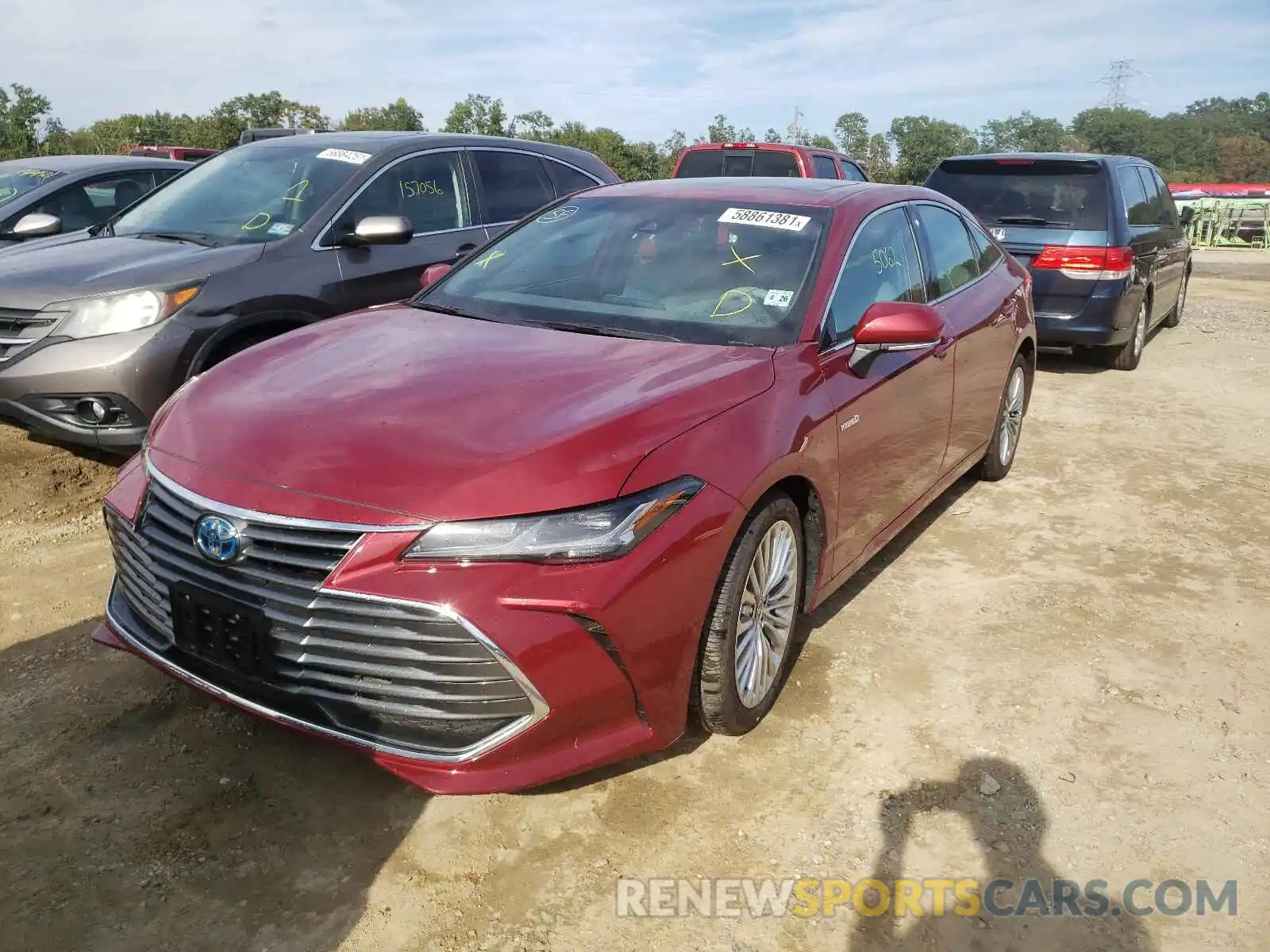 2 Photograph of a damaged car 4T1C21FB8LU019104 TOYOTA AVALON 2020