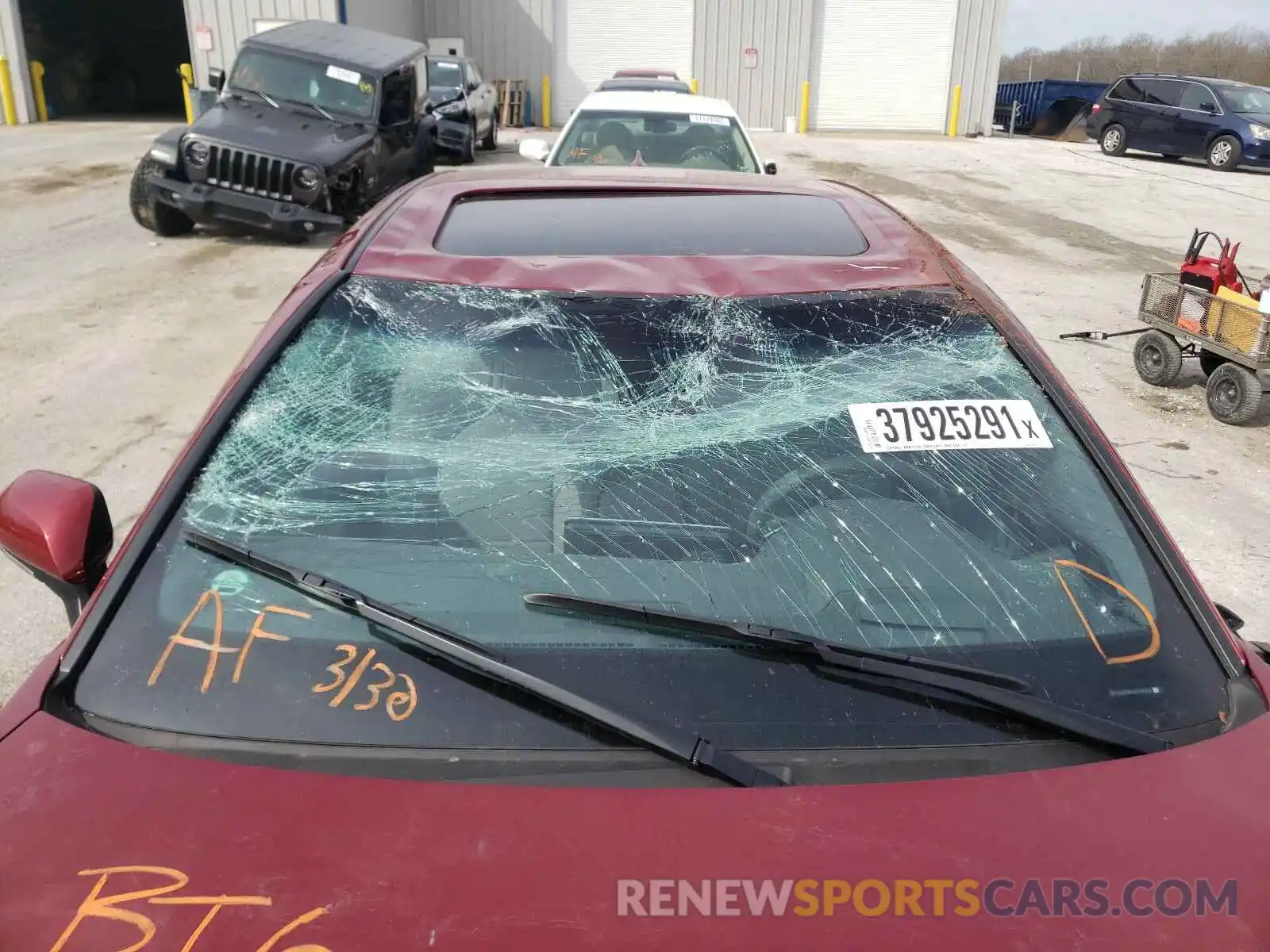 9 Photograph of a damaged car 4T1C21FB9LU019273 TOYOTA AVALON 2020