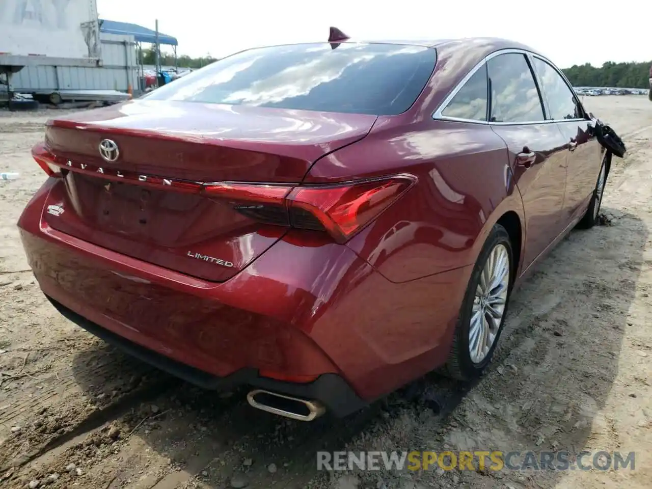 4 Photograph of a damaged car 4T1CZ1FB0LU047474 TOYOTA AVALON 2020