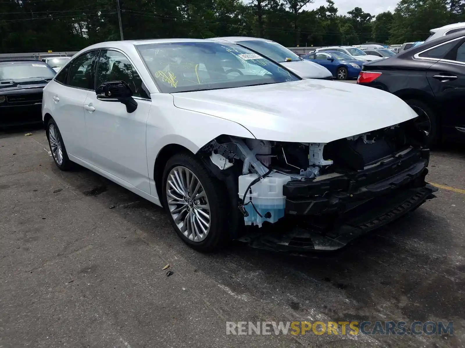 1 Photograph of a damaged car 4T1CZ1FB4LU046537 TOYOTA AVALON 2020