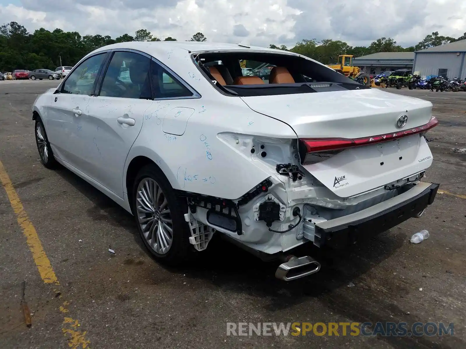 3 Photograph of a damaged car 4T1CZ1FB4LU046537 TOYOTA AVALON 2020