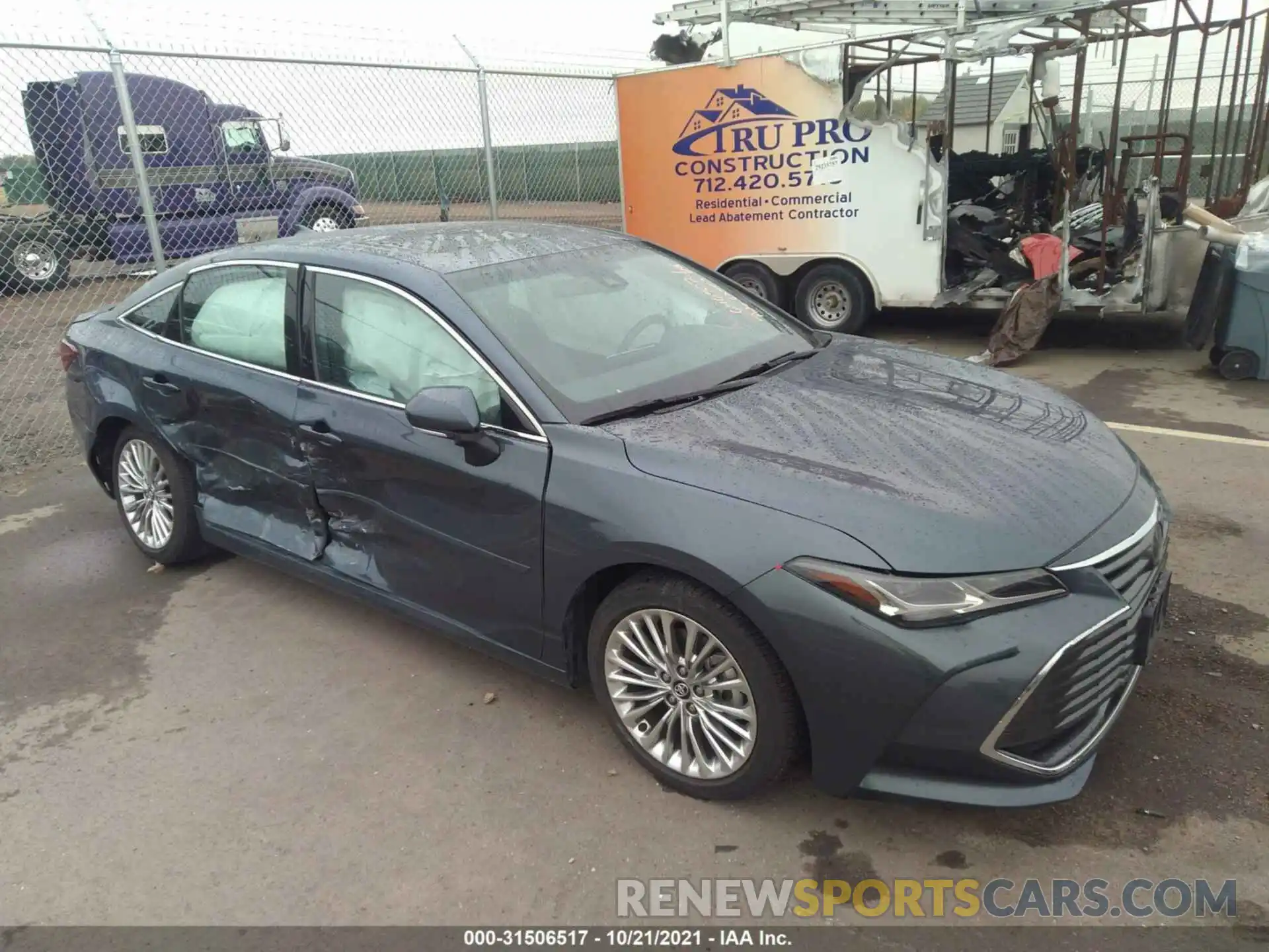 1 Photograph of a damaged car 4T1CZ1FB8LU042975 TOYOTA AVALON 2020