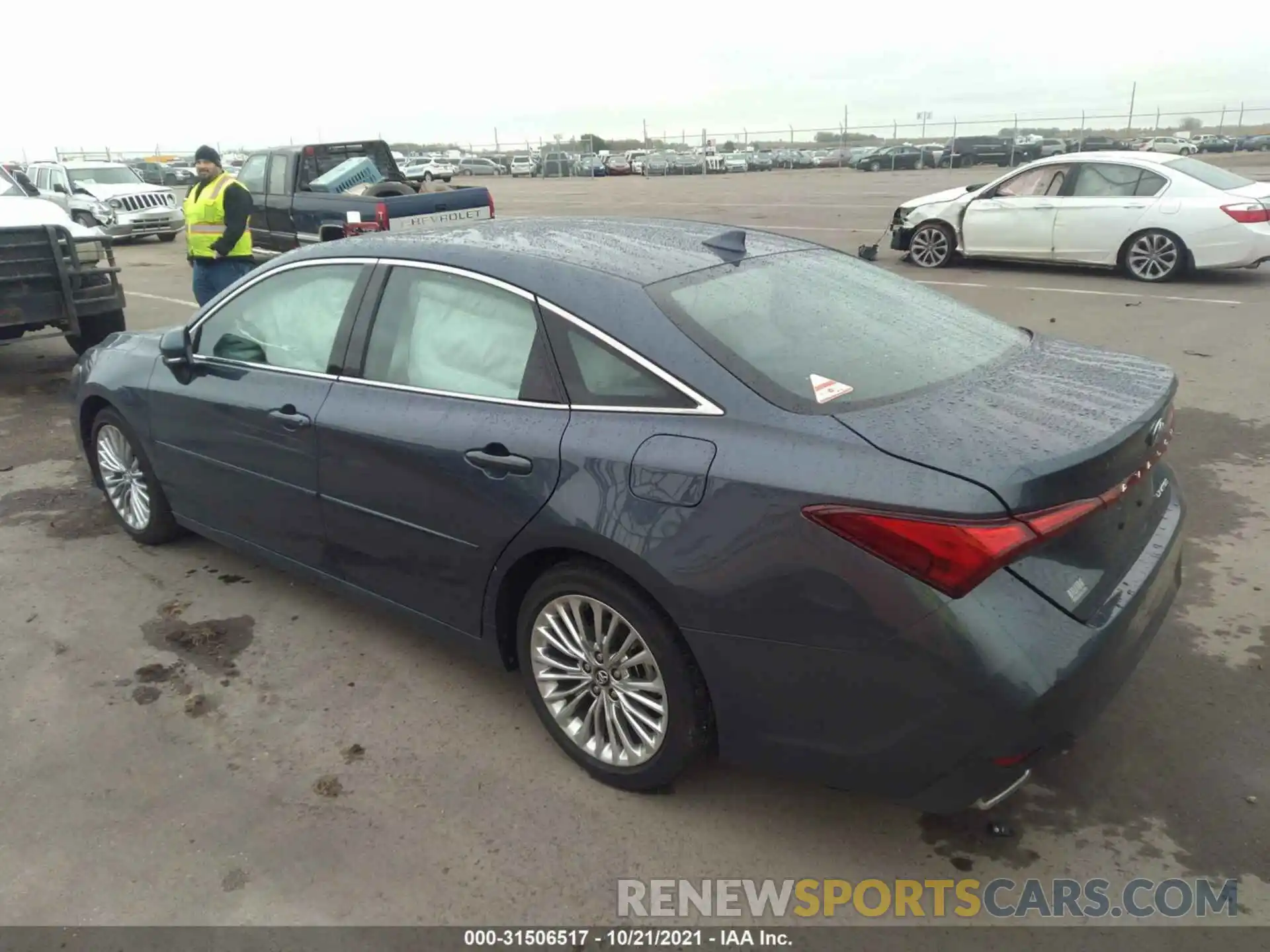 3 Photograph of a damaged car 4T1CZ1FB8LU042975 TOYOTA AVALON 2020