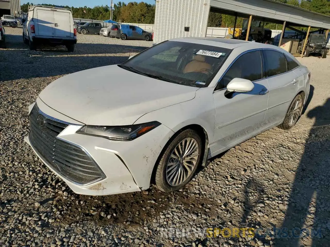 1 Photograph of a damaged car 4T1CZ1FB8LU044368 TOYOTA AVALON 2020