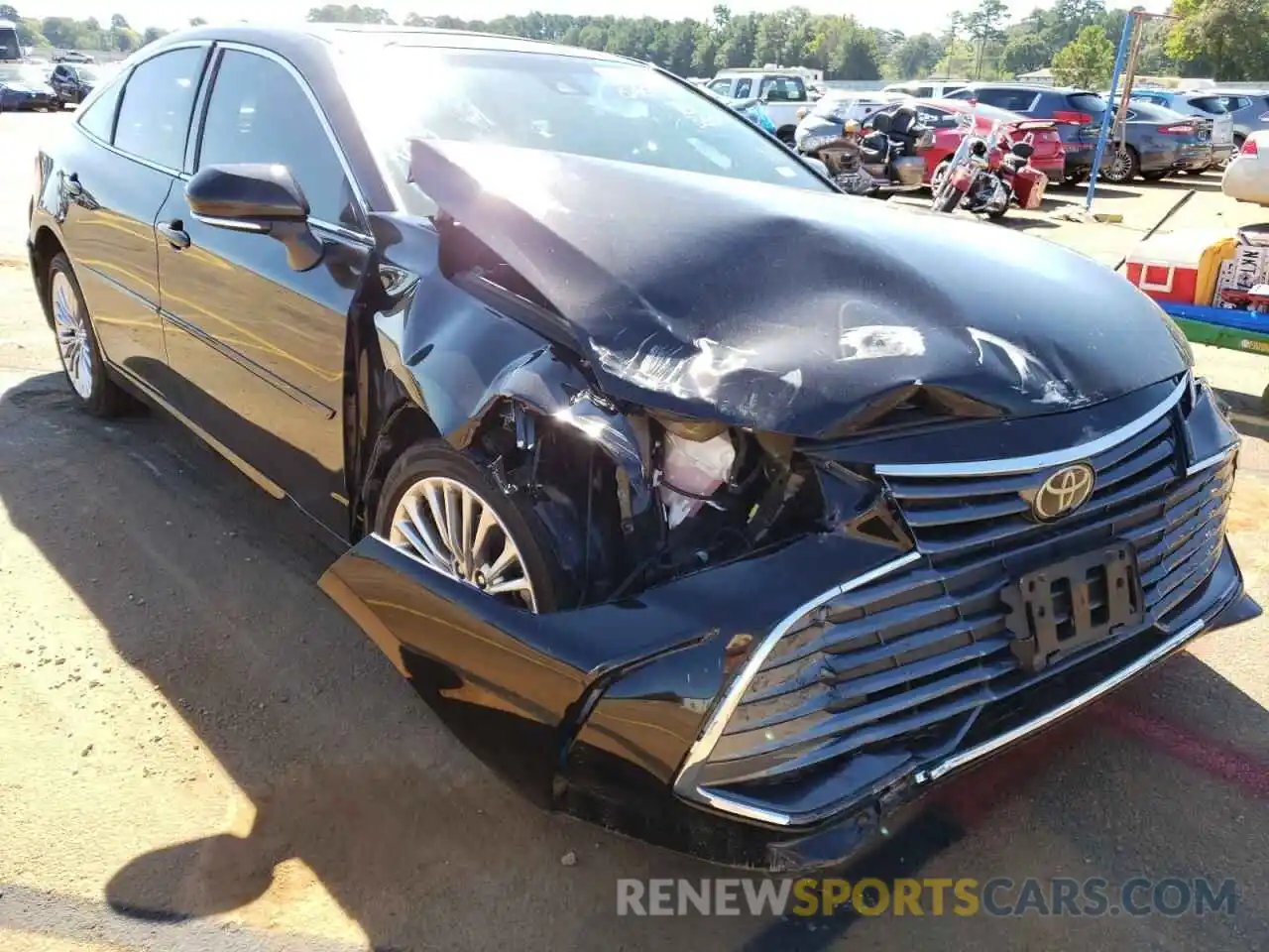 1 Photograph of a damaged car 4T1CZ1FB8LU046492 TOYOTA AVALON 2020