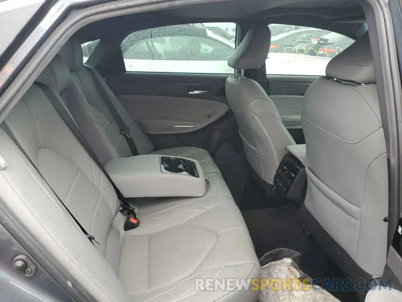 10 Photograph of a damaged car 4T1CZ1FB8LU052437 TOYOTA AVALON 2020