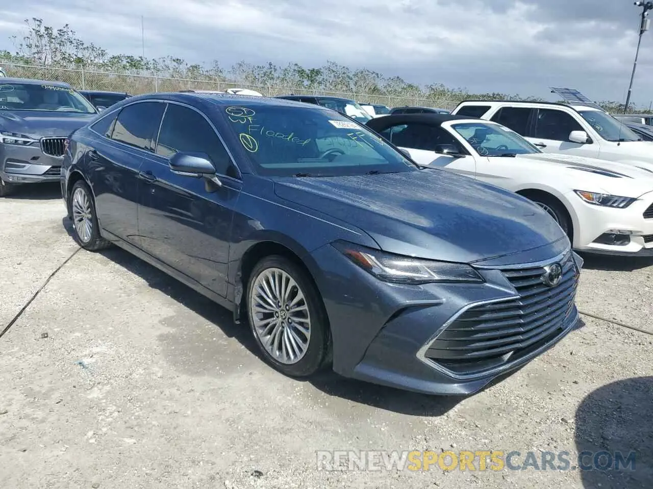 4 Photograph of a damaged car 4T1CZ1FB8LU052437 TOYOTA AVALON 2020