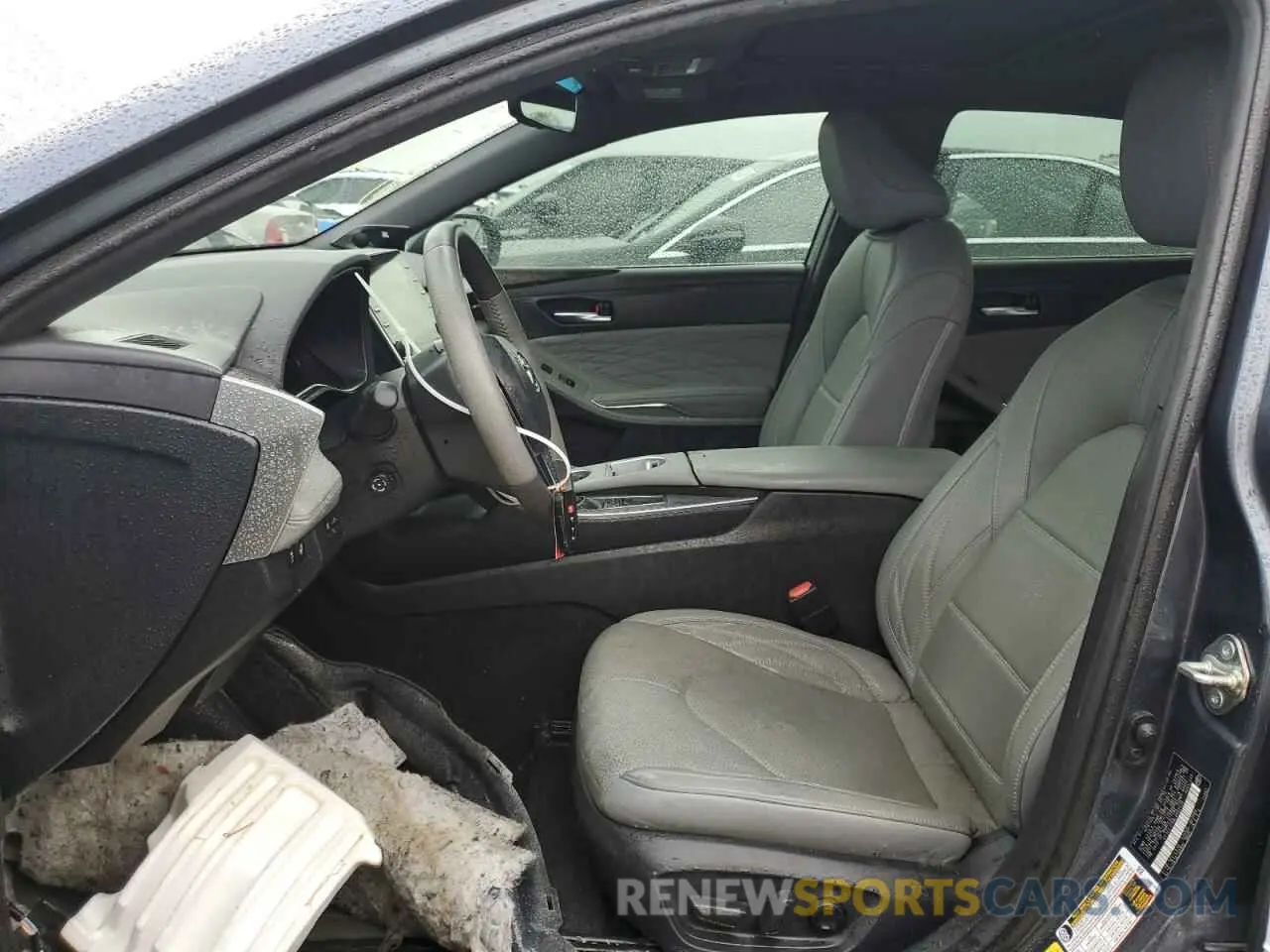 7 Photograph of a damaged car 4T1CZ1FB8LU052437 TOYOTA AVALON 2020