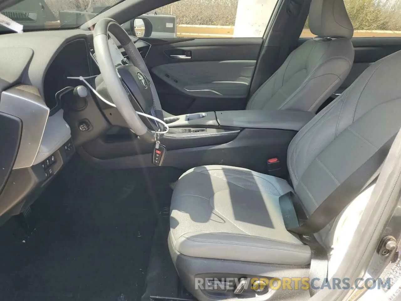 7 Photograph of a damaged car 4T1D21FB0LU014970 TOYOTA AVALON 2020