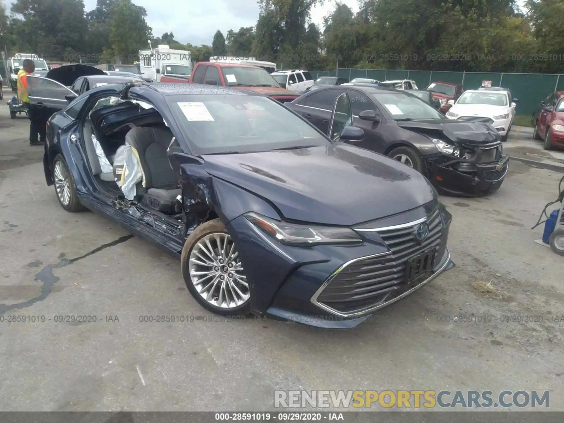 1 Photograph of a damaged car 4T1D21FB1LU013049 TOYOTA AVALON 2020