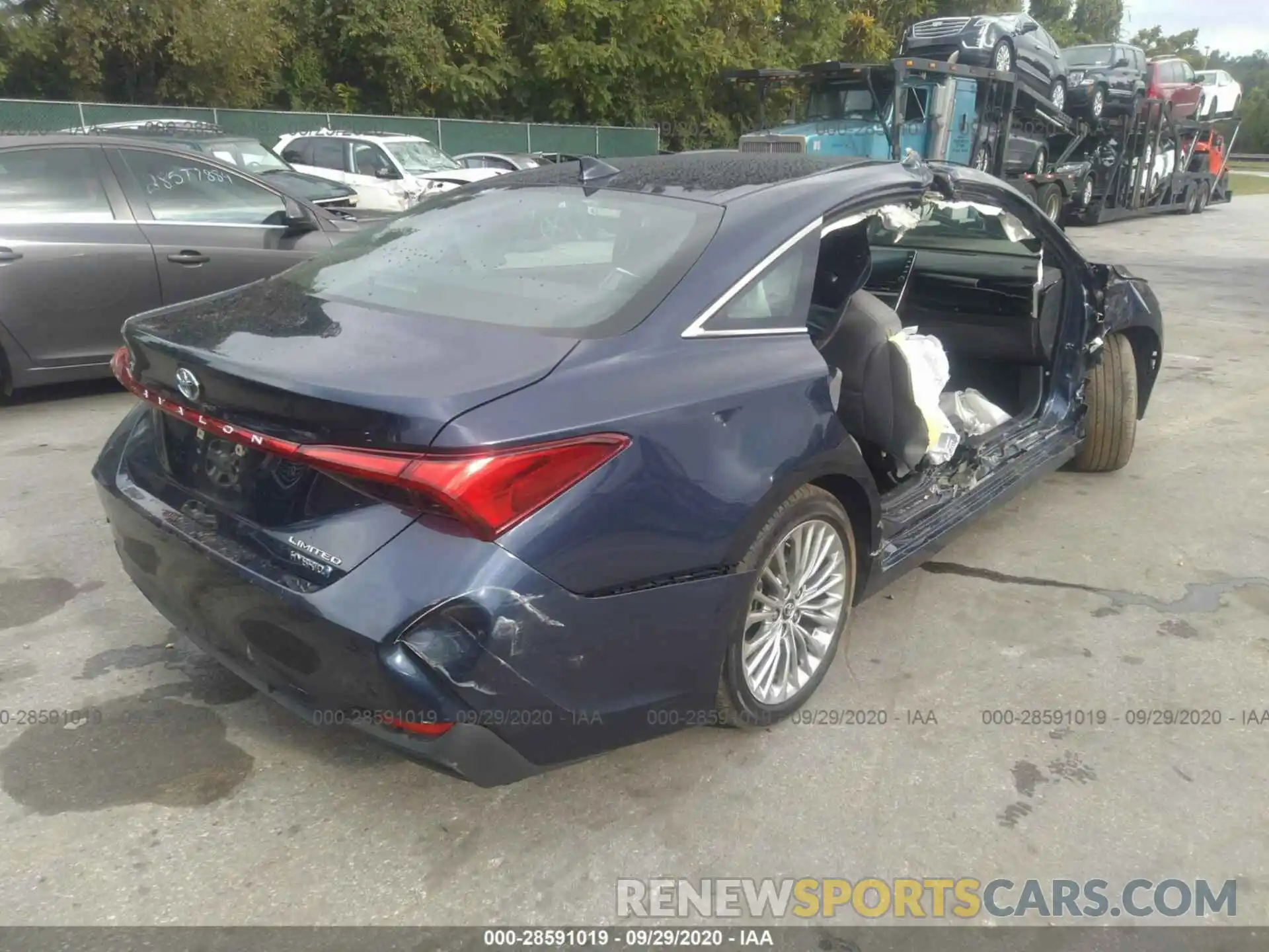 4 Photograph of a damaged car 4T1D21FB1LU013049 TOYOTA AVALON 2020