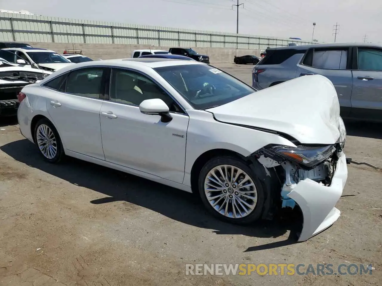 4 Photograph of a damaged car 4T1D21FB2LU015196 TOYOTA AVALON 2020
