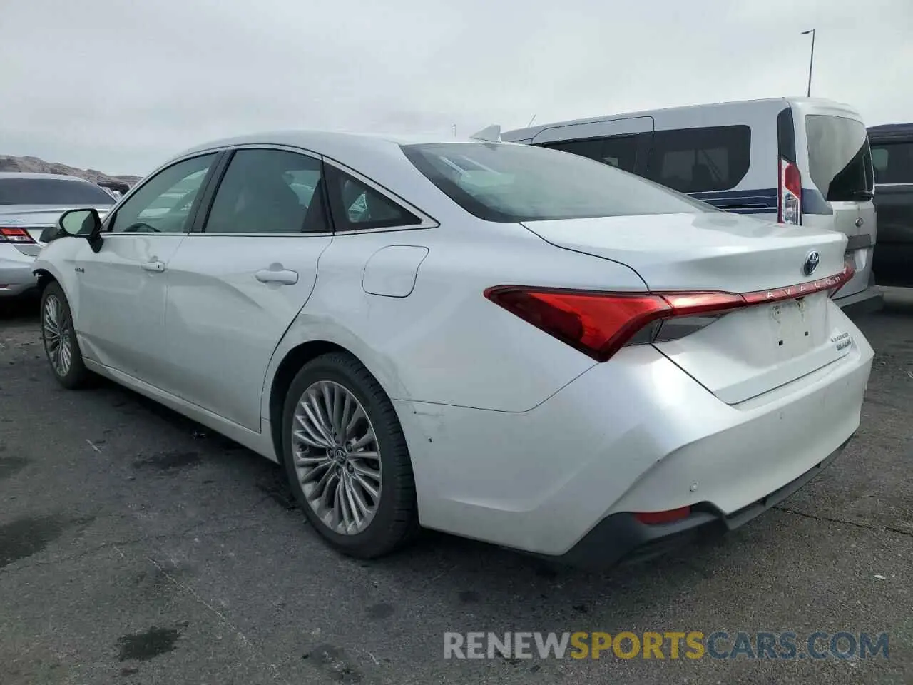 2 Photograph of a damaged car 4T1D21FB4LU014566 TOYOTA AVALON 2020
