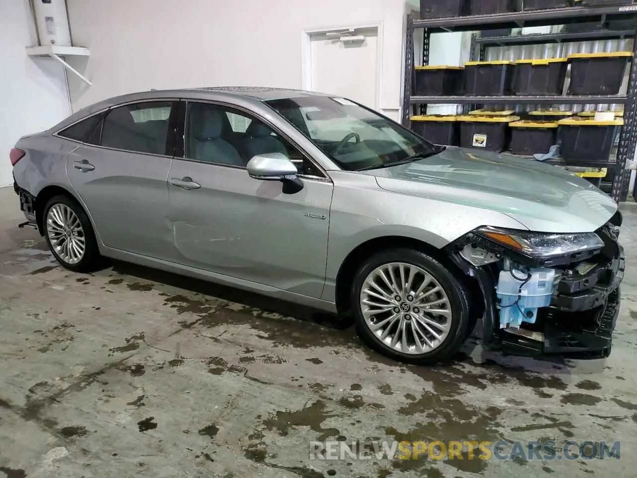 4 Photograph of a damaged car 4T1D21FB4LU017631 TOYOTA AVALON 2020