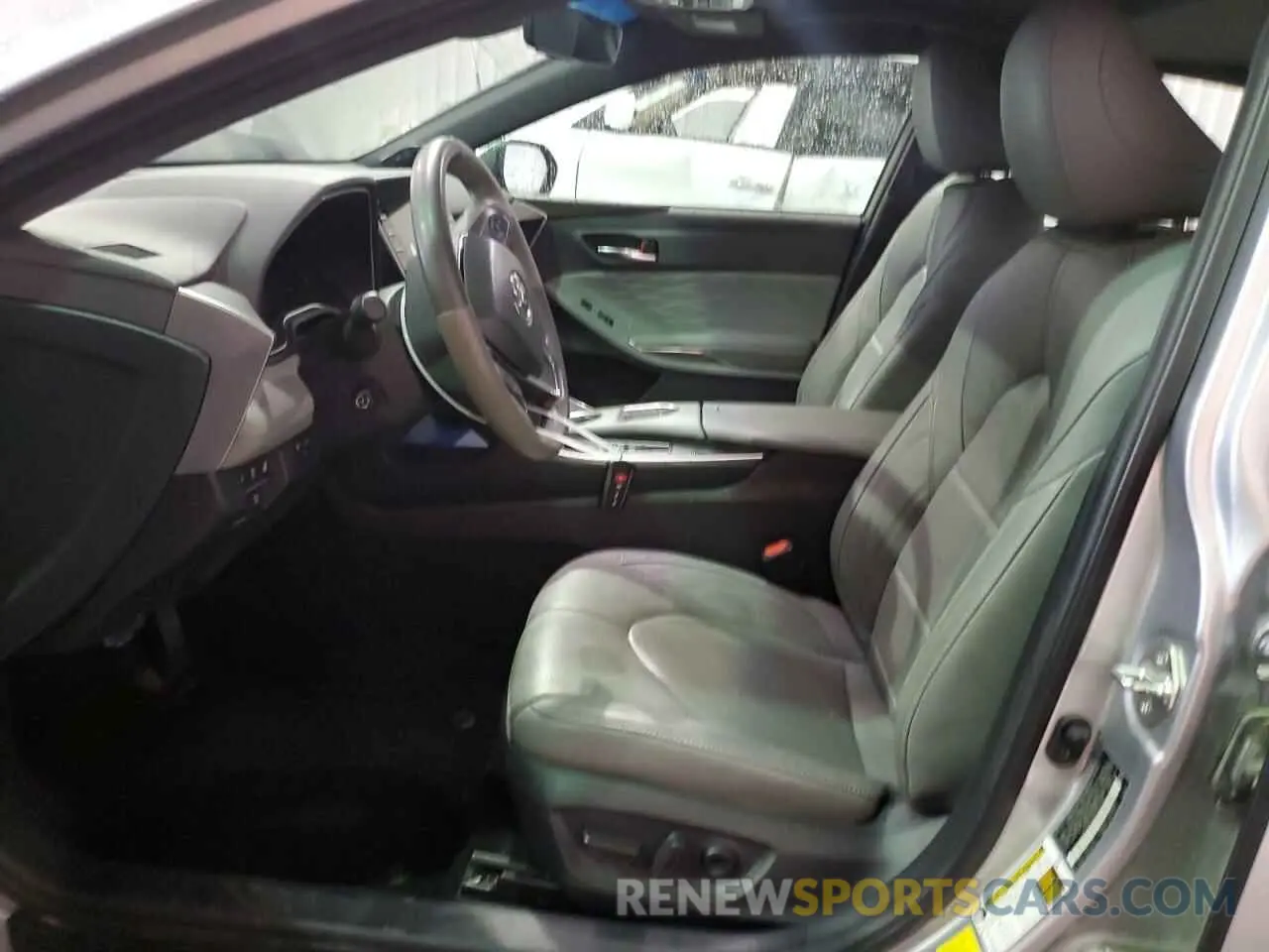 7 Photograph of a damaged car 4T1D21FB4LU017631 TOYOTA AVALON 2020