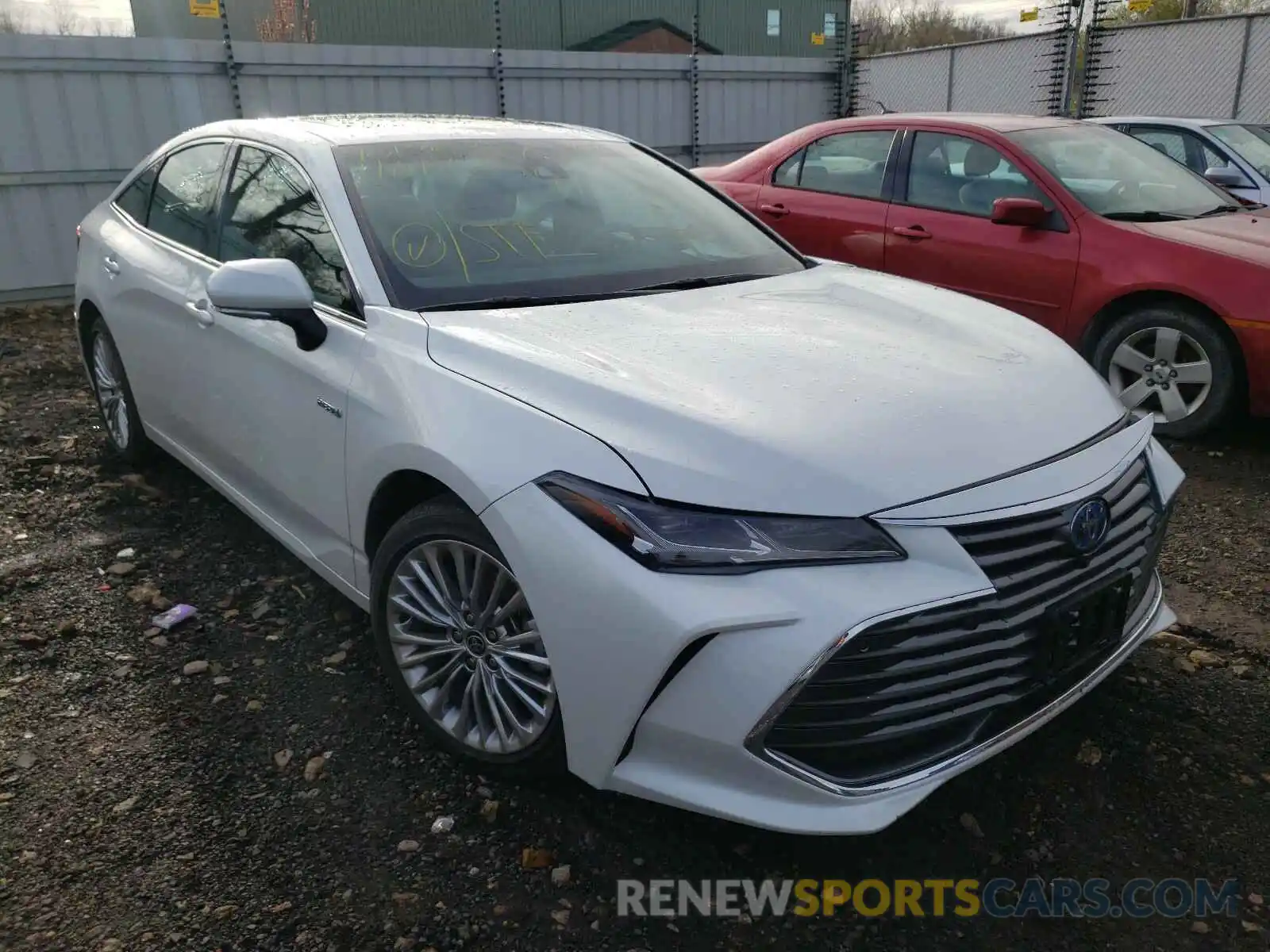 1 Photograph of a damaged car 4T1D21FB4LU018486 TOYOTA AVALON 2020