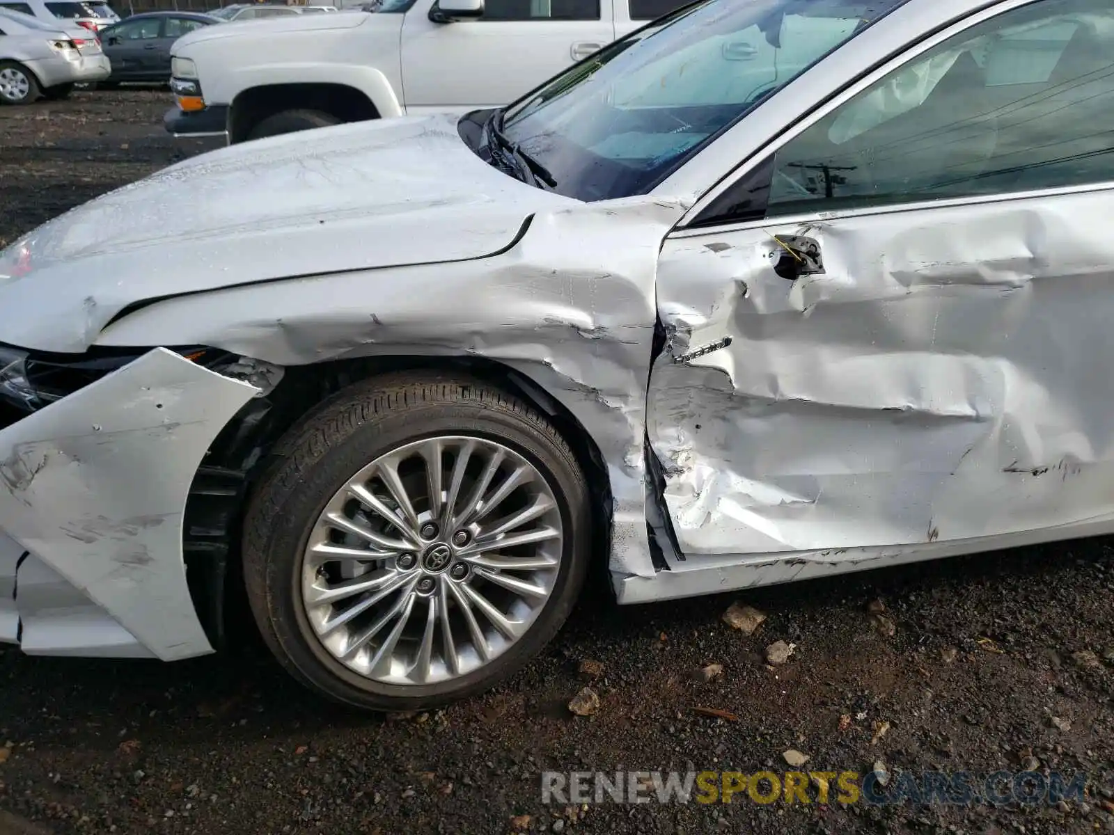 9 Photograph of a damaged car 4T1D21FB4LU018486 TOYOTA AVALON 2020