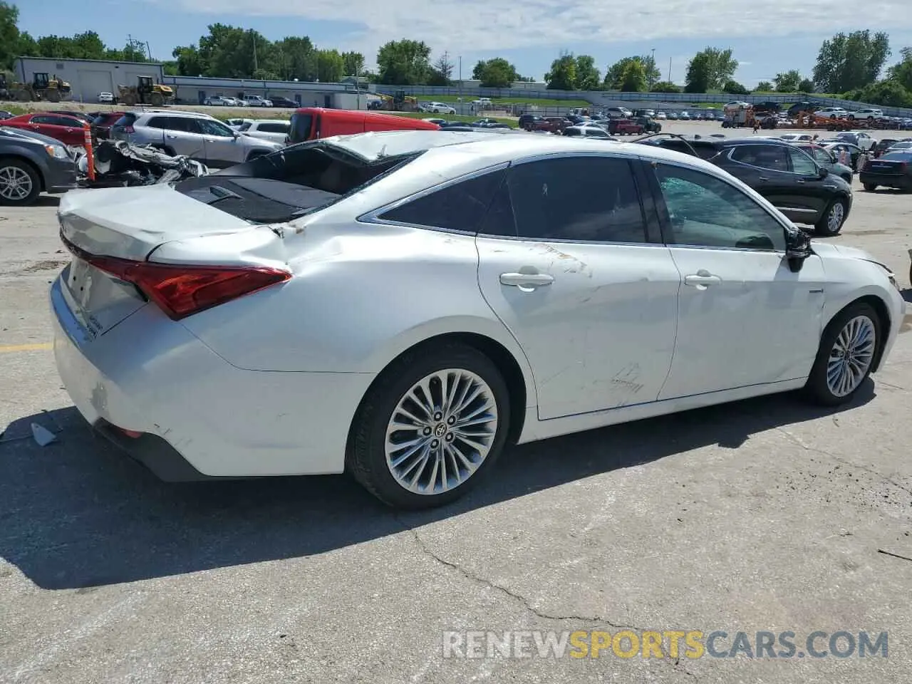 3 Photograph of a damaged car 4T1D21FB4LU019380 TOYOTA AVALON 2020