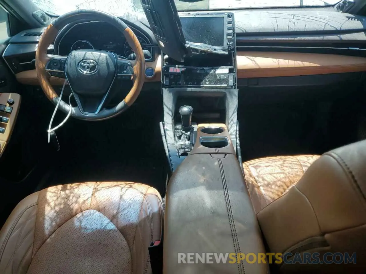 8 Photograph of a damaged car 4T1D21FB4LU019380 TOYOTA AVALON 2020
